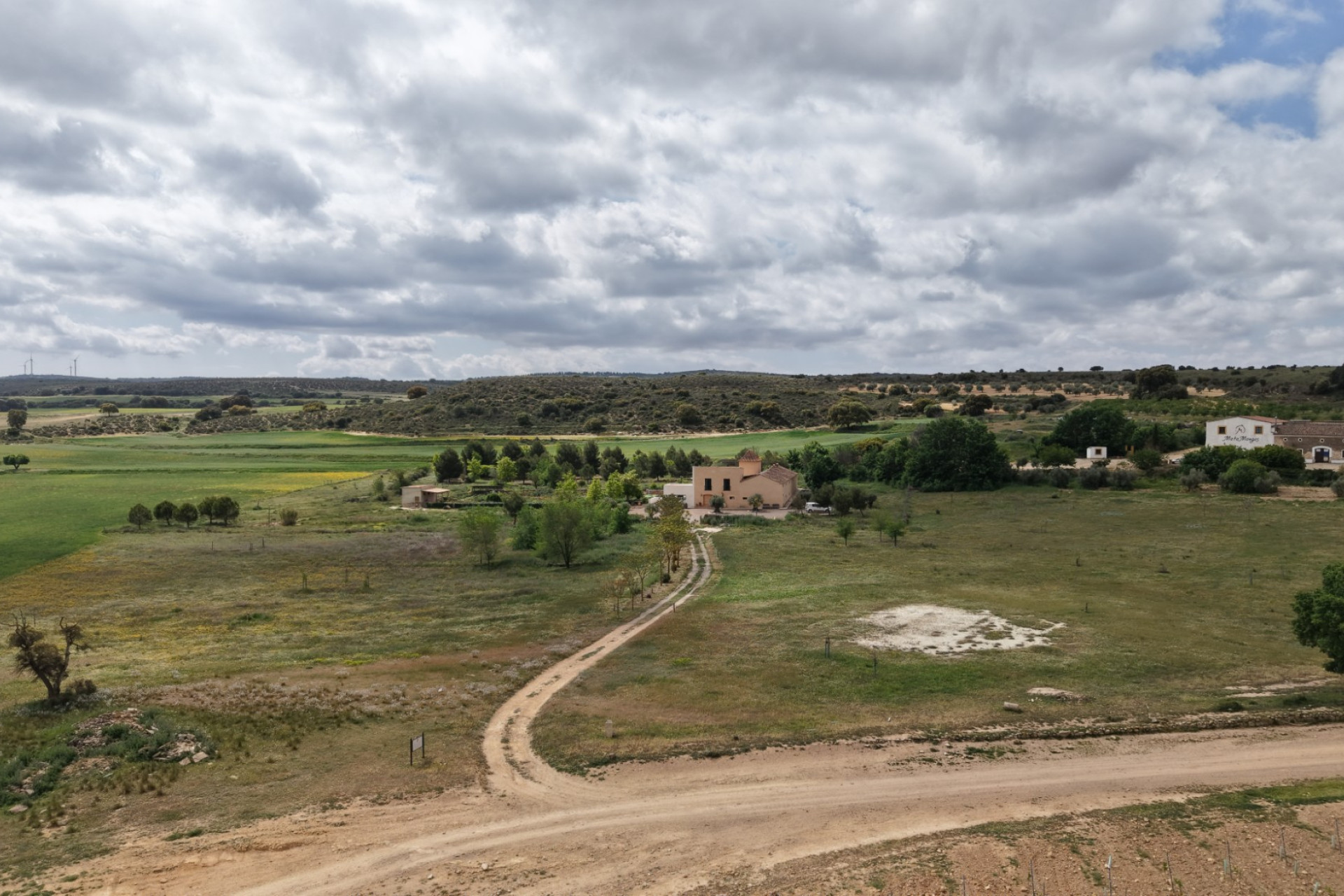 Resale - Commercial -
Almansa