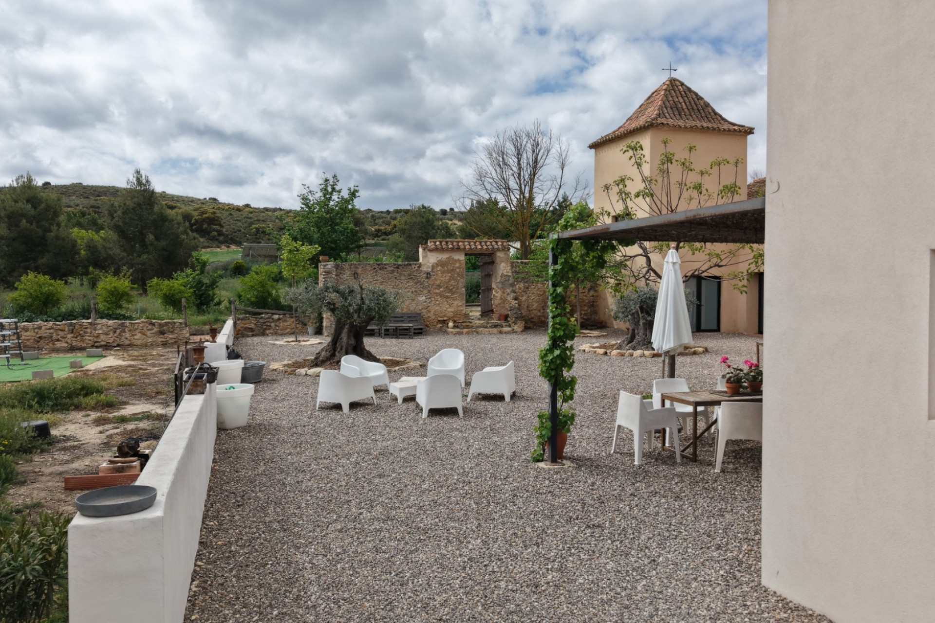 Resale - Commercial -
Almansa