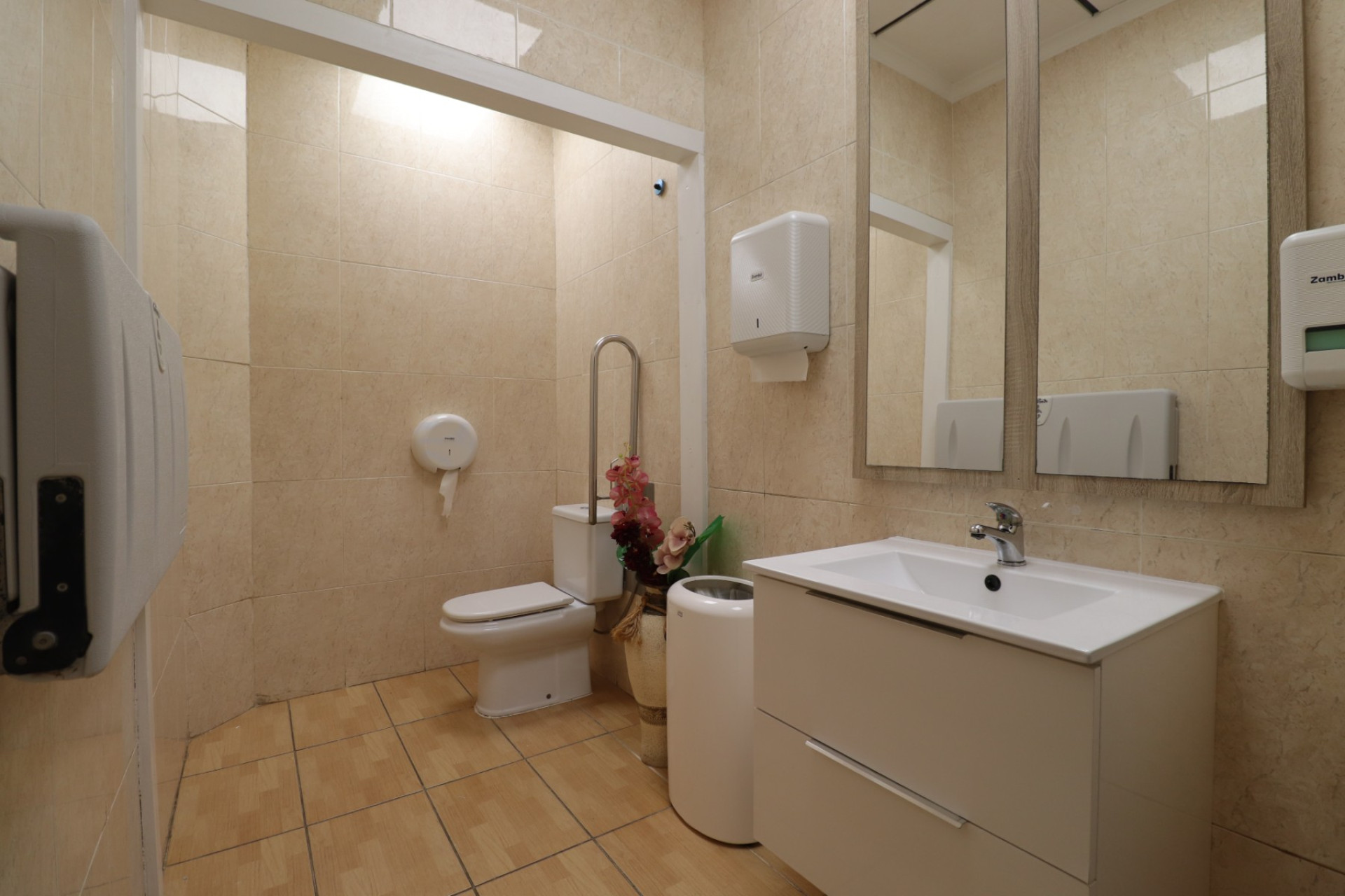 Resale - Commercial -
Formentera del Segura - Formentera - Village