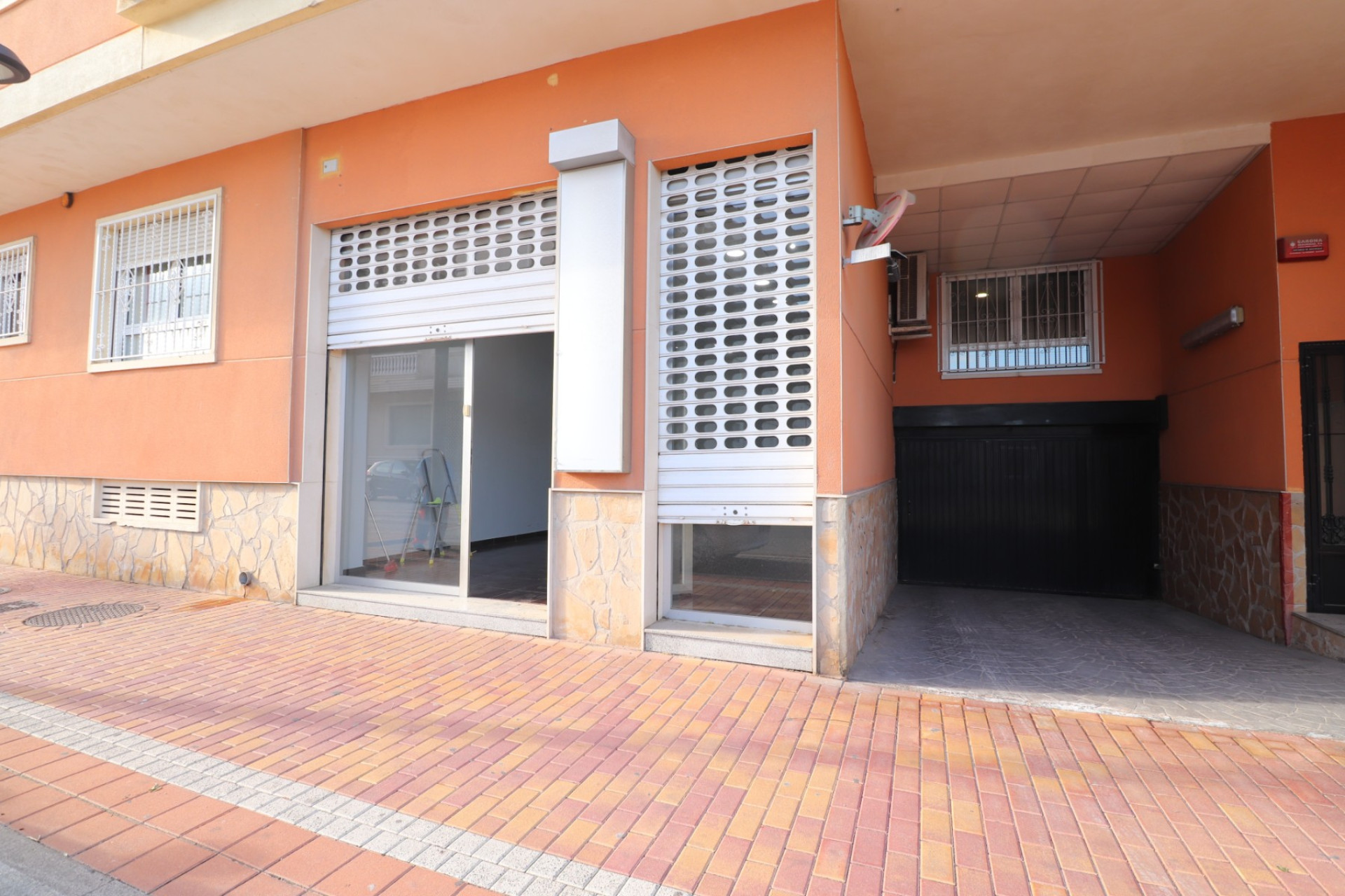 Resale - Commercial -
Formentera del Segura - Formentera - Village