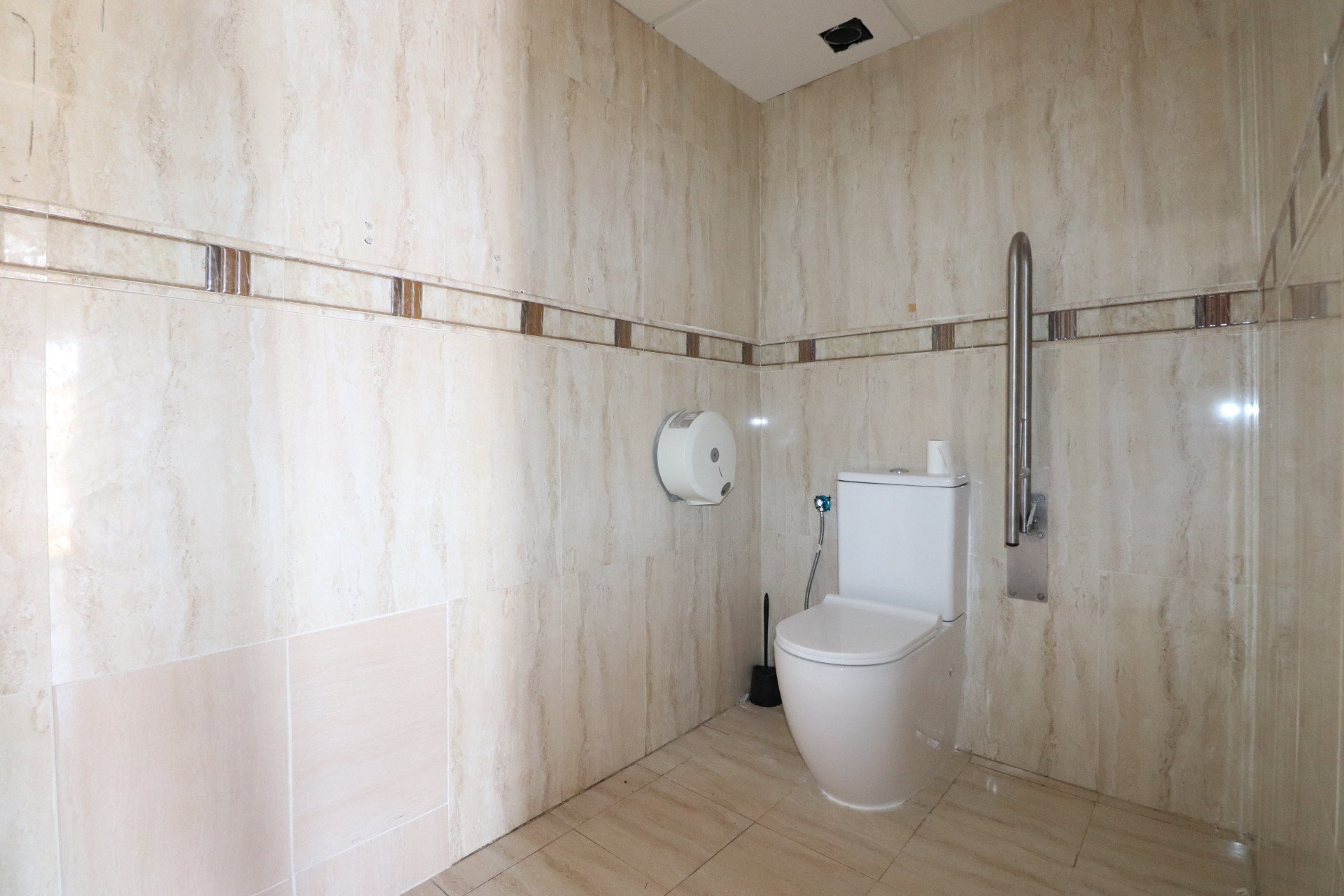 Resale - Commercial (Freehold) -
Ciudad Quesada - La Marquesa