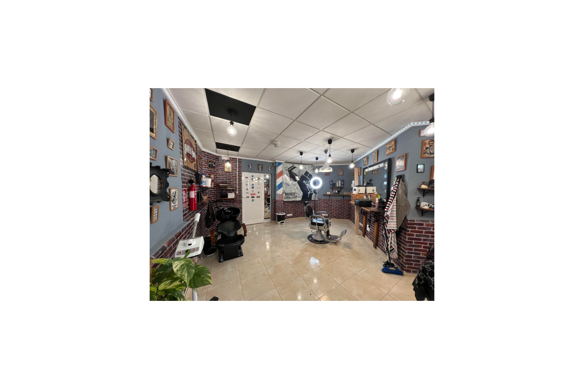 Resale - Commercial -
Guardamar del Segura - Guardamar