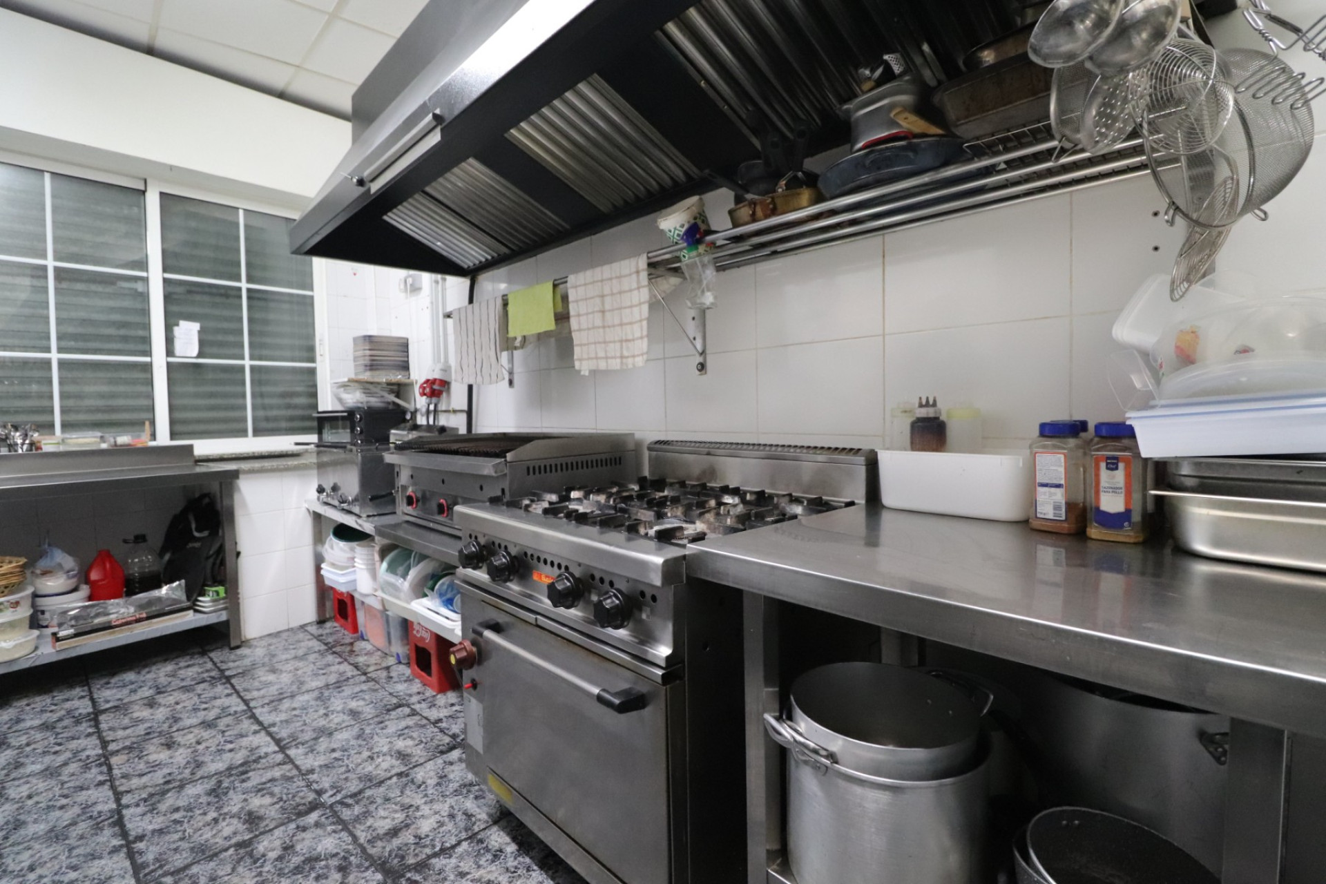 Resale - Commercial (Leasehold) -
Catral - Catral - Town