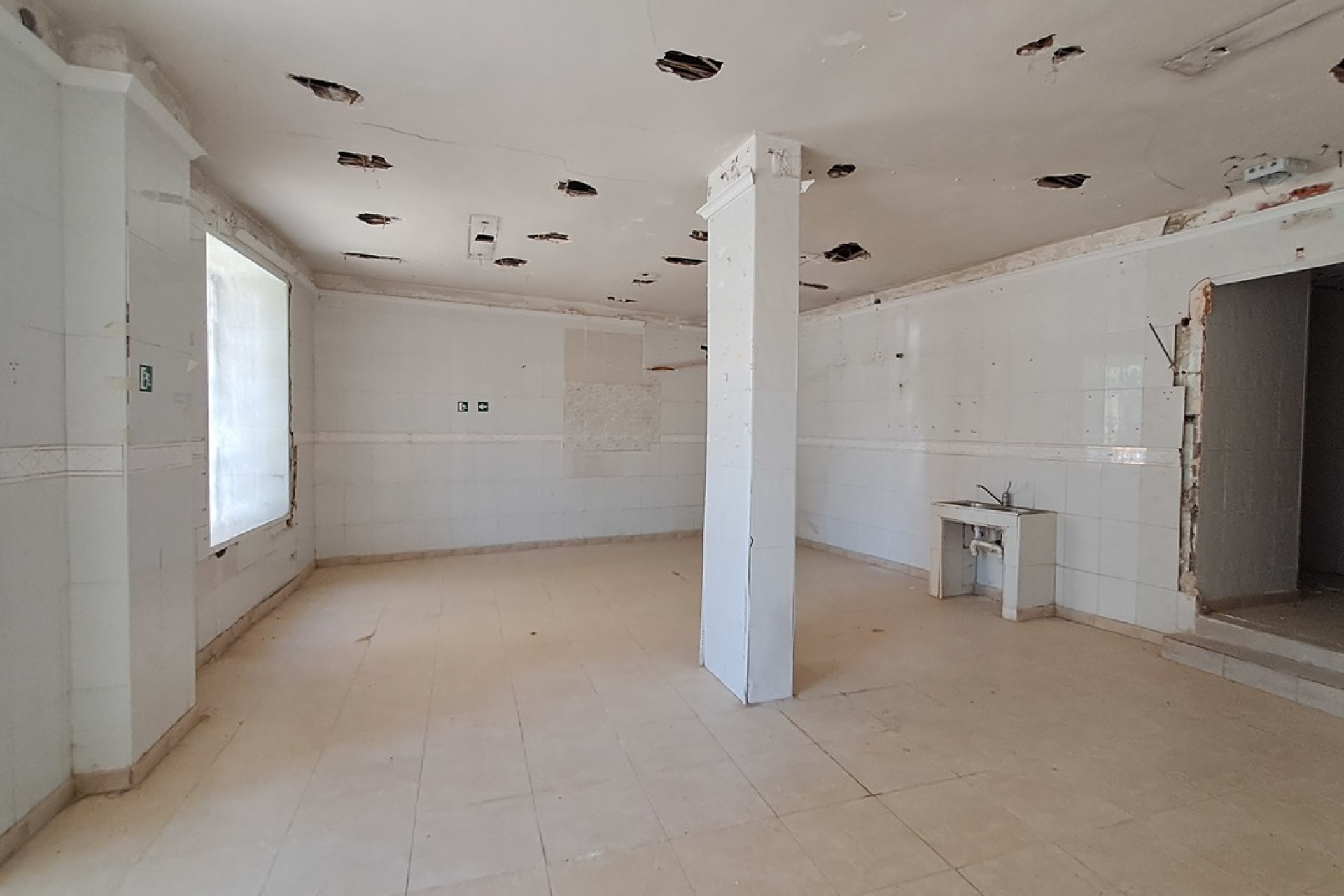 Resale - Commercial -
Orihuela