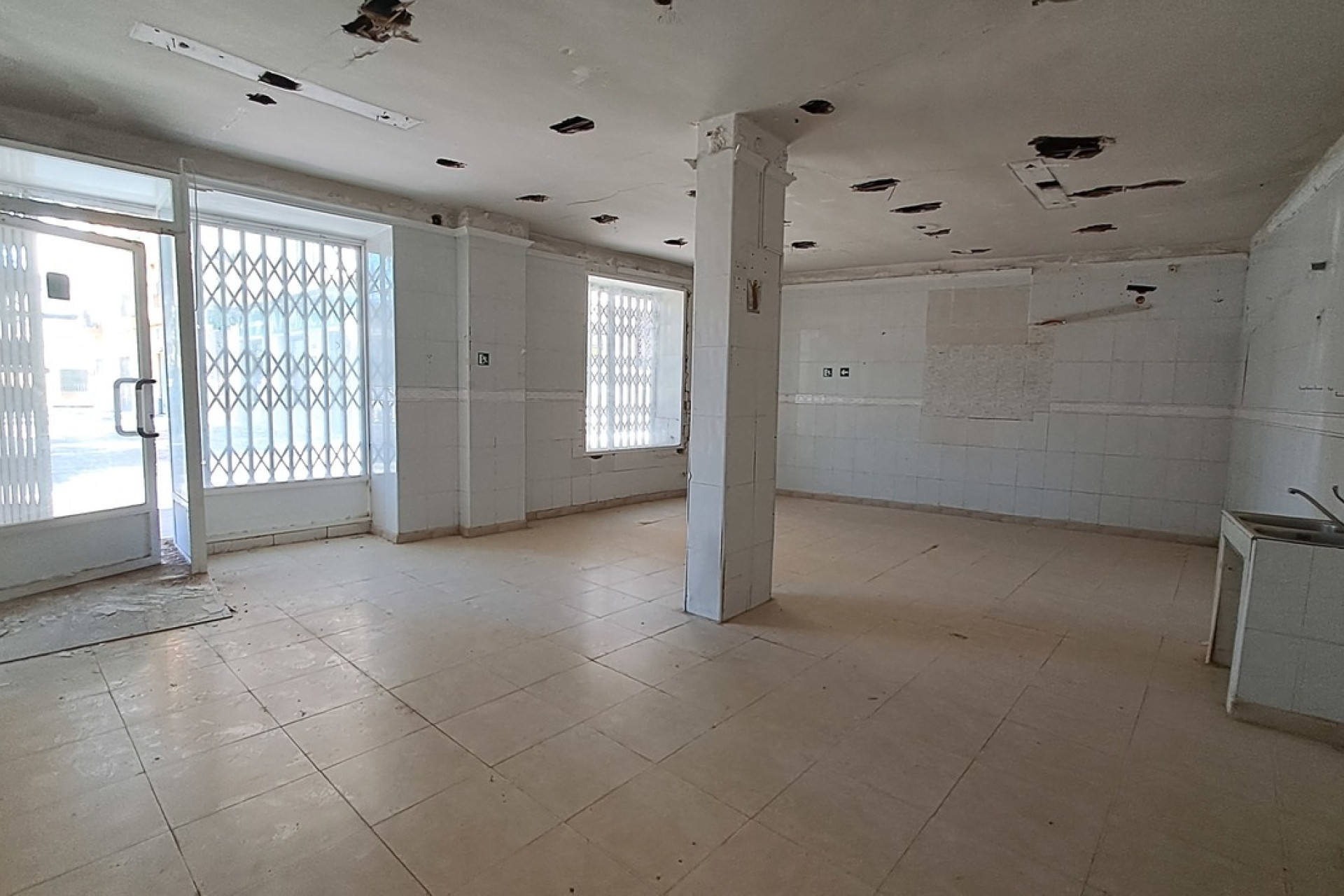 Resale - Commercial -
Orihuela