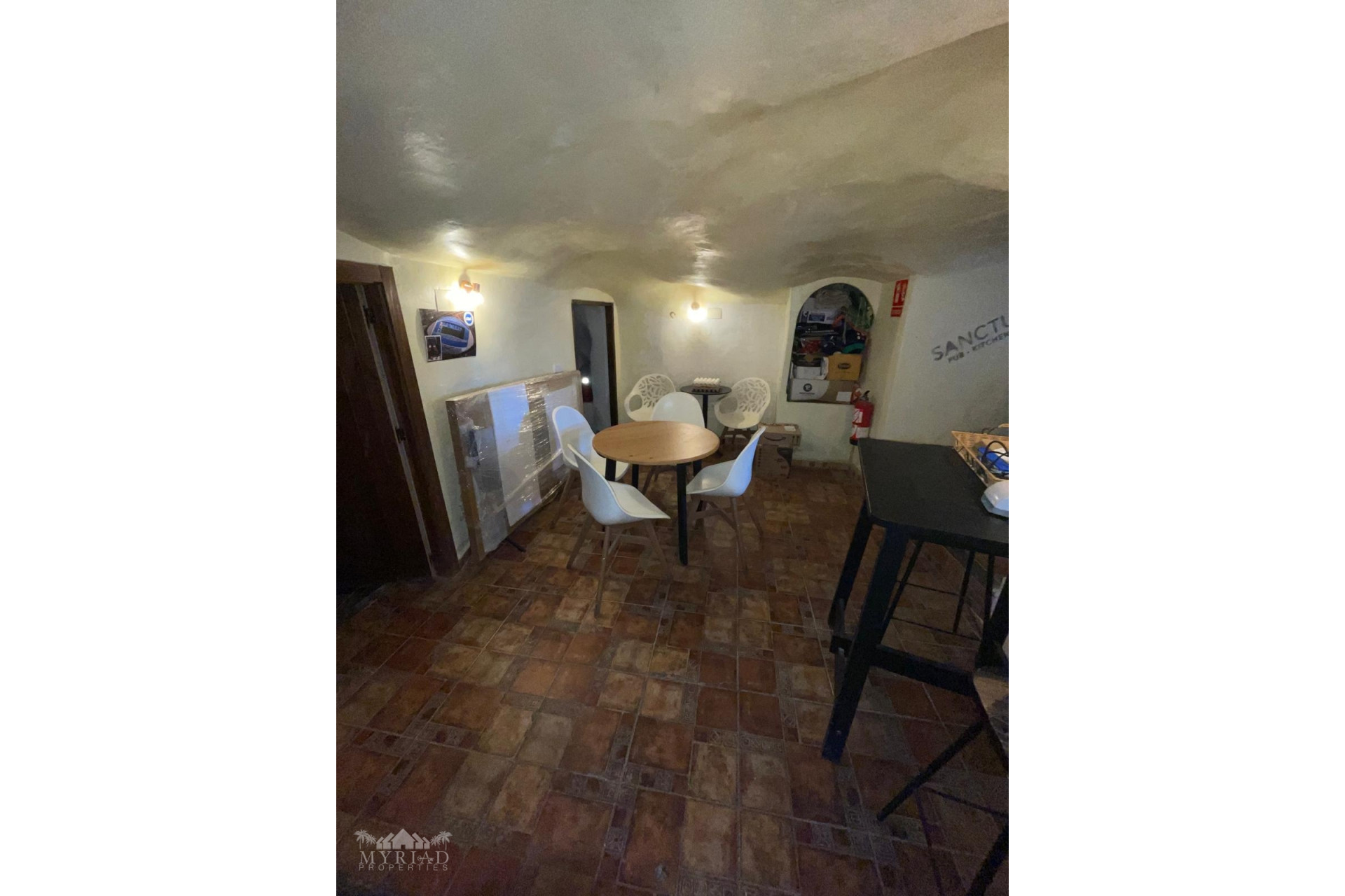 Resale - Commercial -
Pinoso - Pinoso Alicante