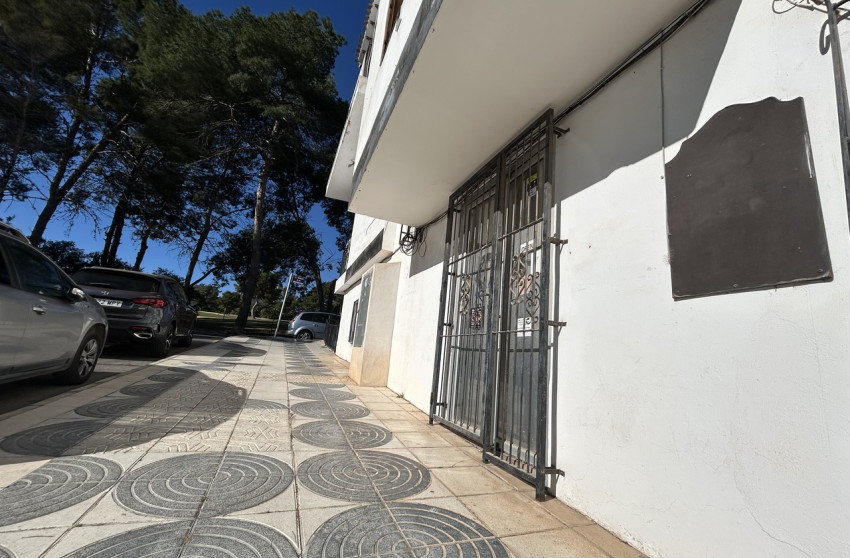 Resale - Commercial -
Villamartín