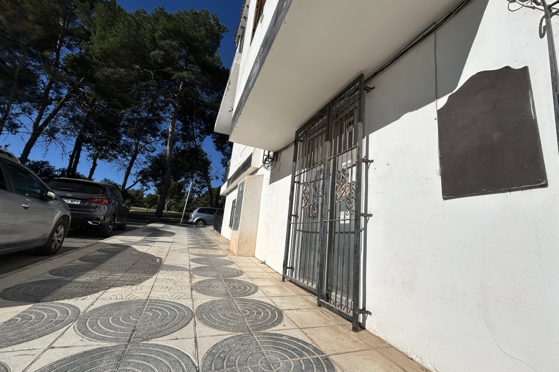 Resale - Commercial -
Villamartín