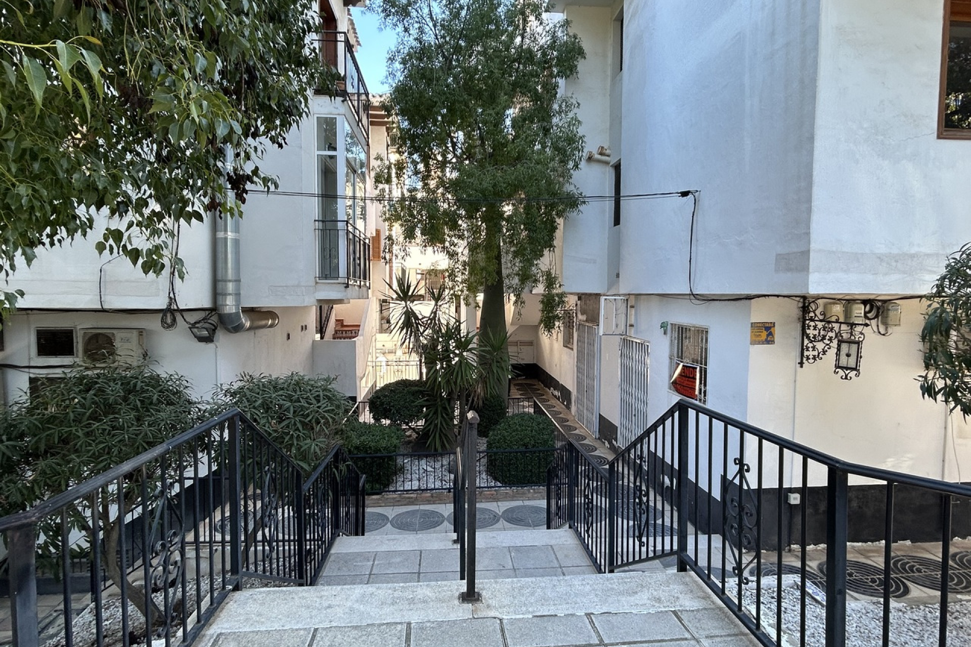 Resale - Commercial -
Villamartín