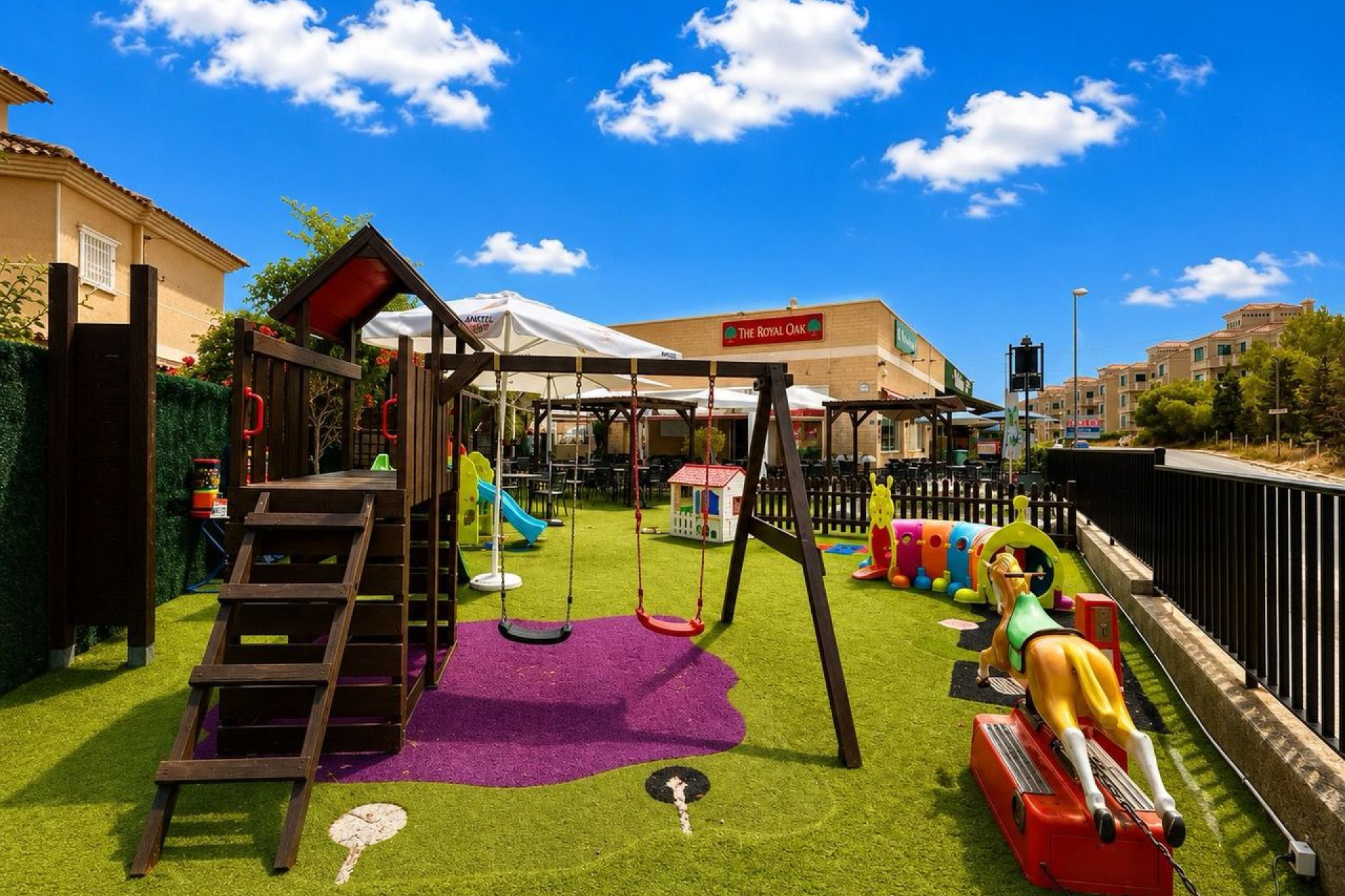 Resale - Commercial -
Villamartín