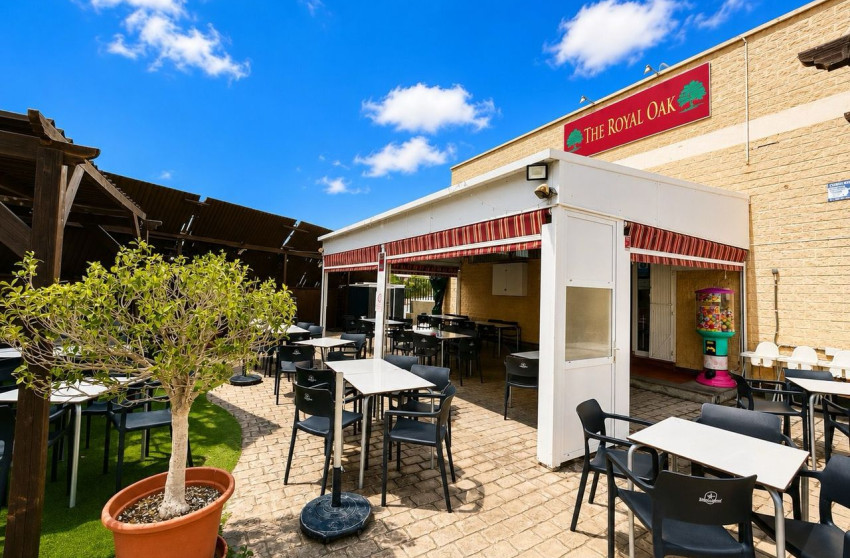Resale - Commercial -
Villamartín