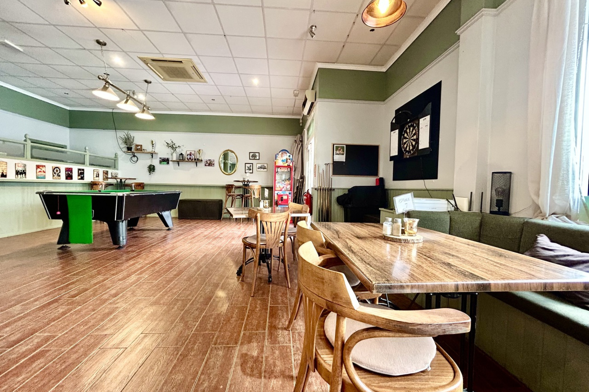 Resale - Commercial -
Villamartín
