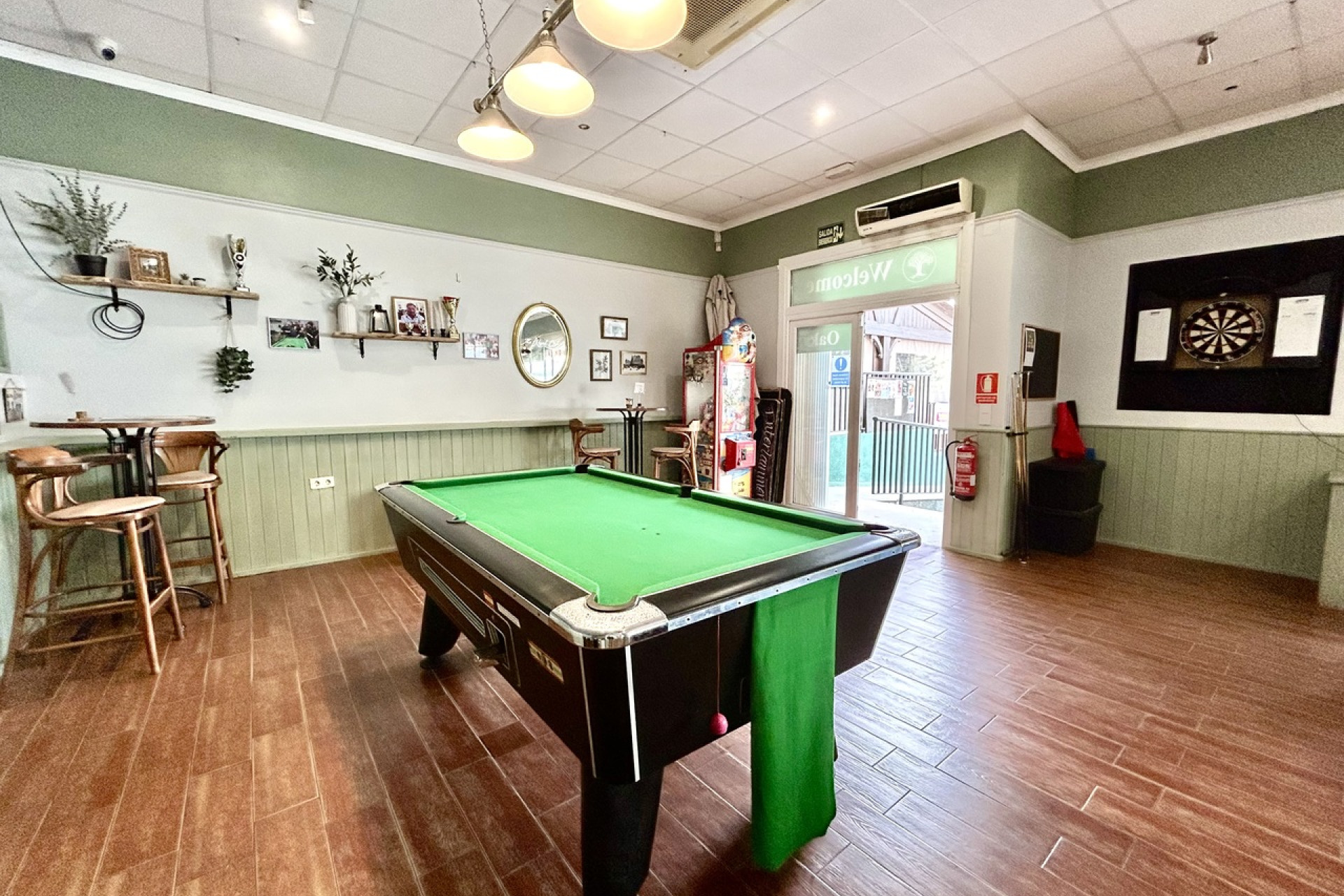 Resale - Commercial -
Villamartín