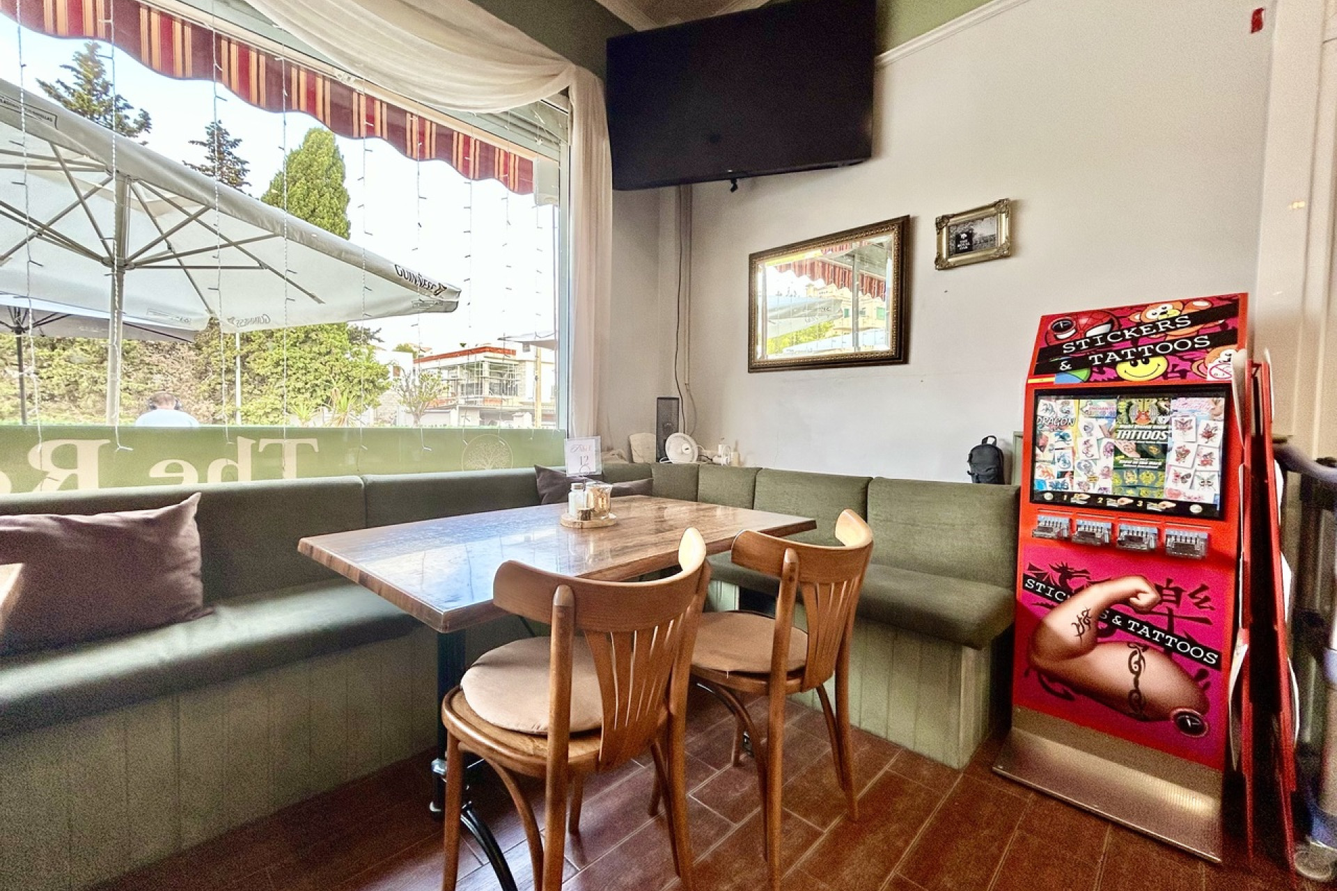 Resale - Commercial -
Villamartín