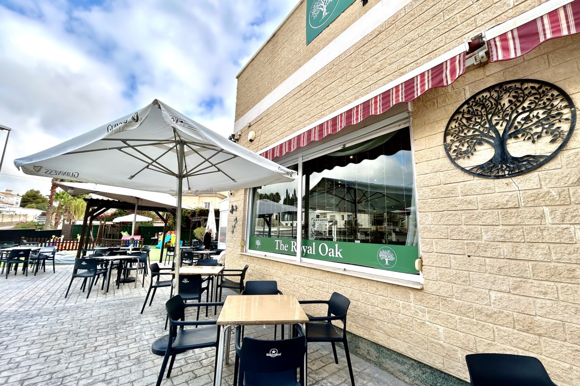 Resale - Commercial -
Villamartín