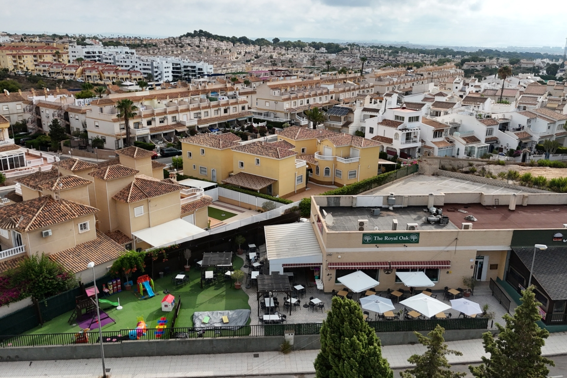 Resale - Commercial -
Villamartín