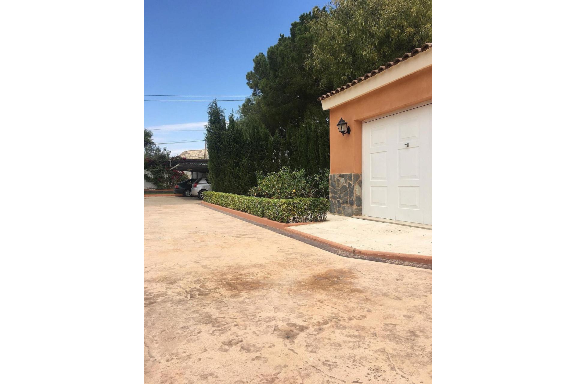 Resale - Detached Villa -
Novelda