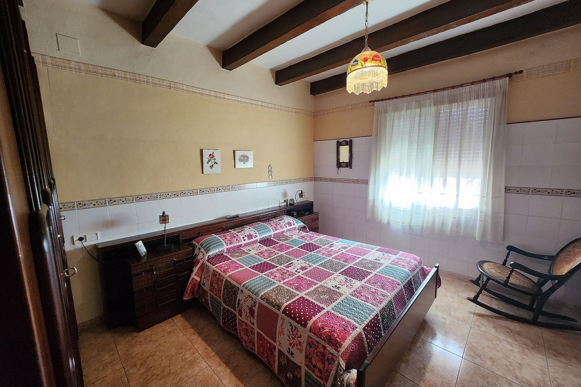 Resale - Detached Villa -
Sax