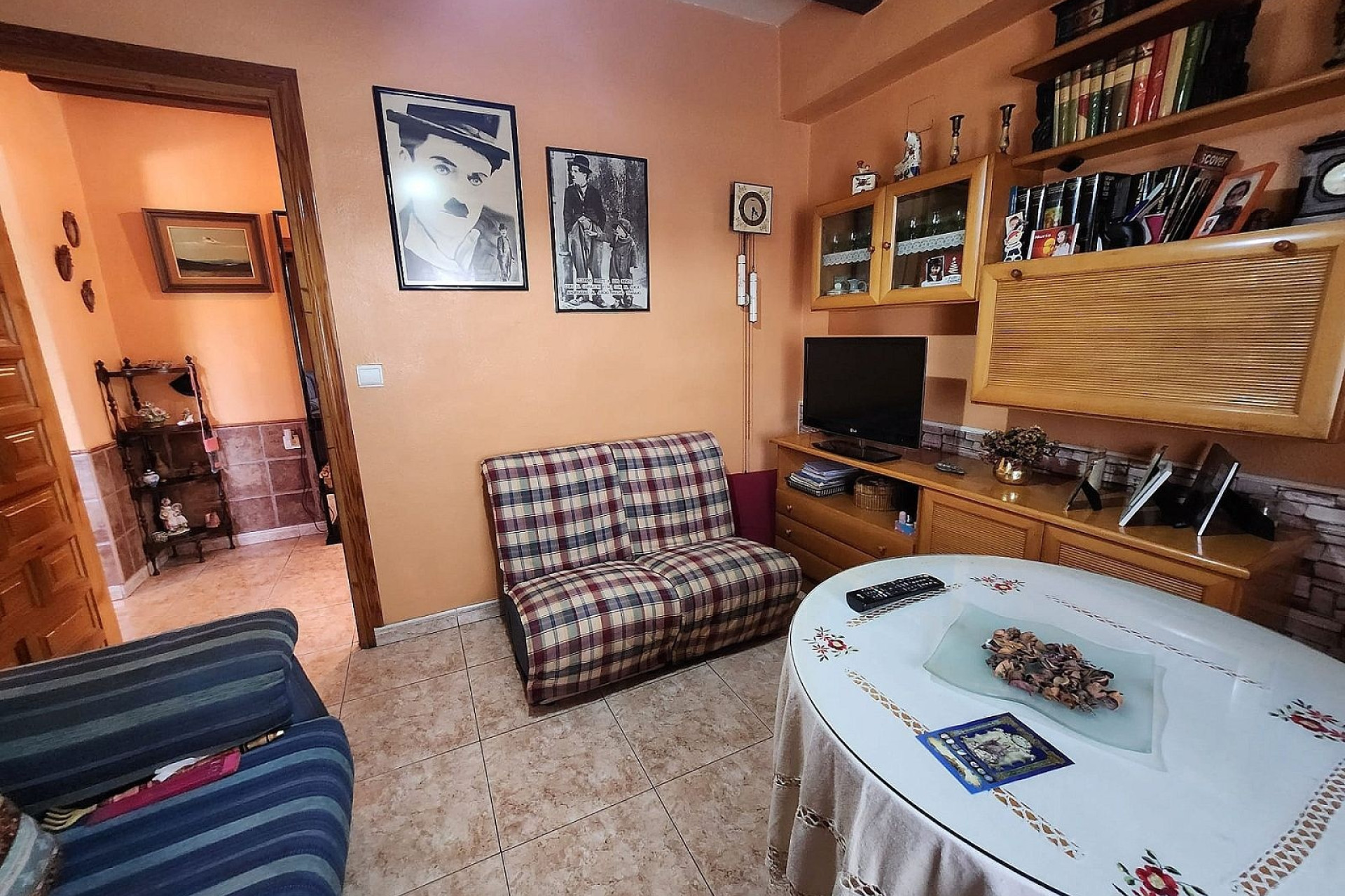 Resale - Detached Villa -
Sax