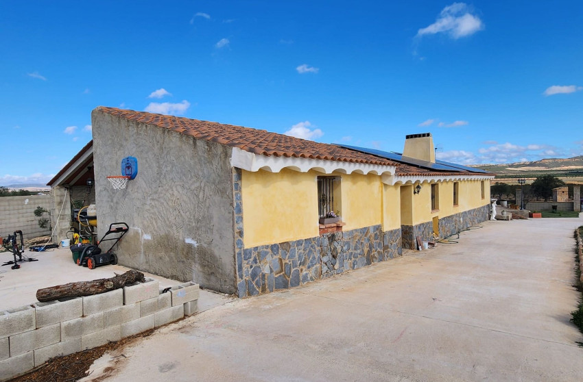 Resale - Detached Villa -
Yecla