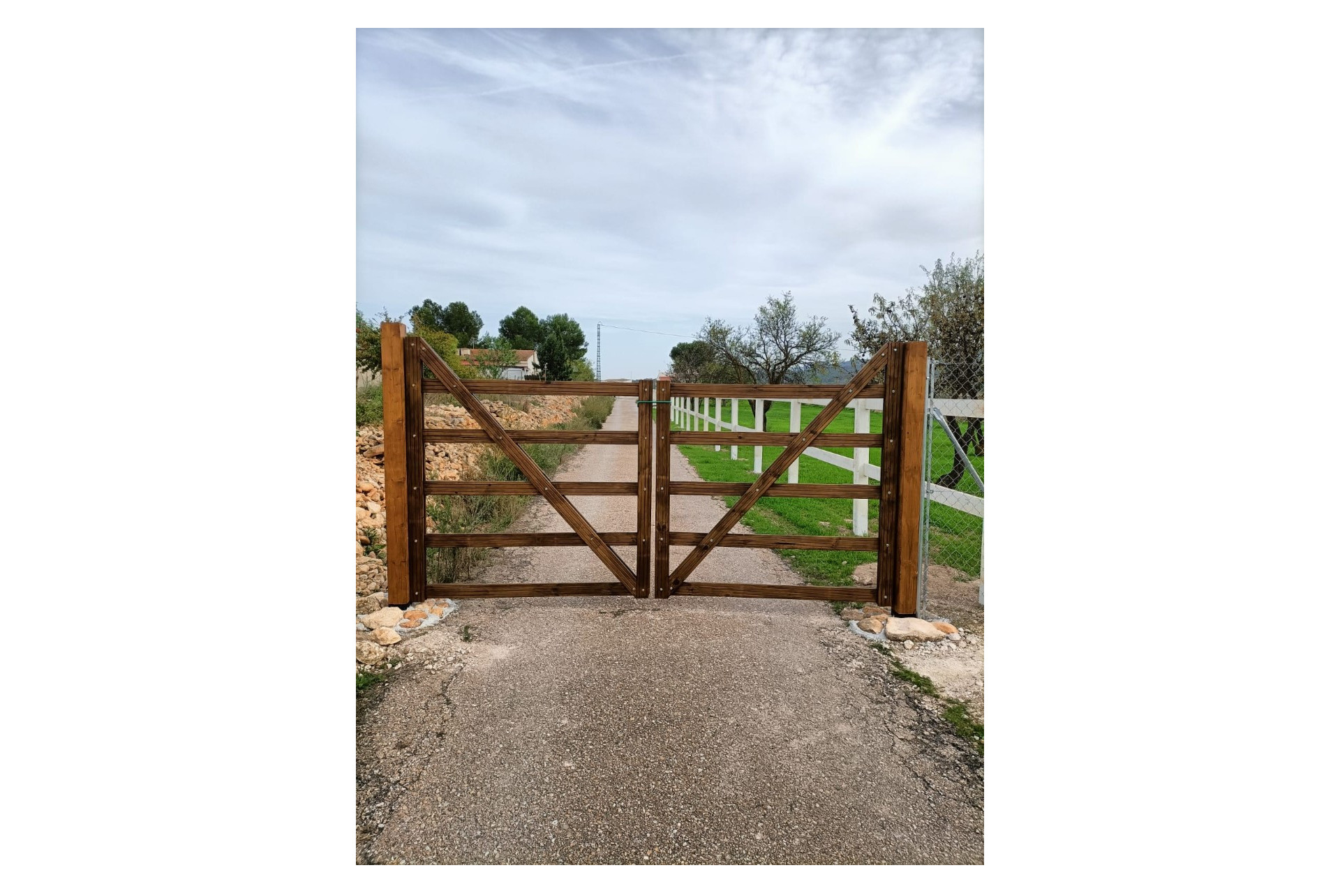 Resale - Equestrian property -
Monovar