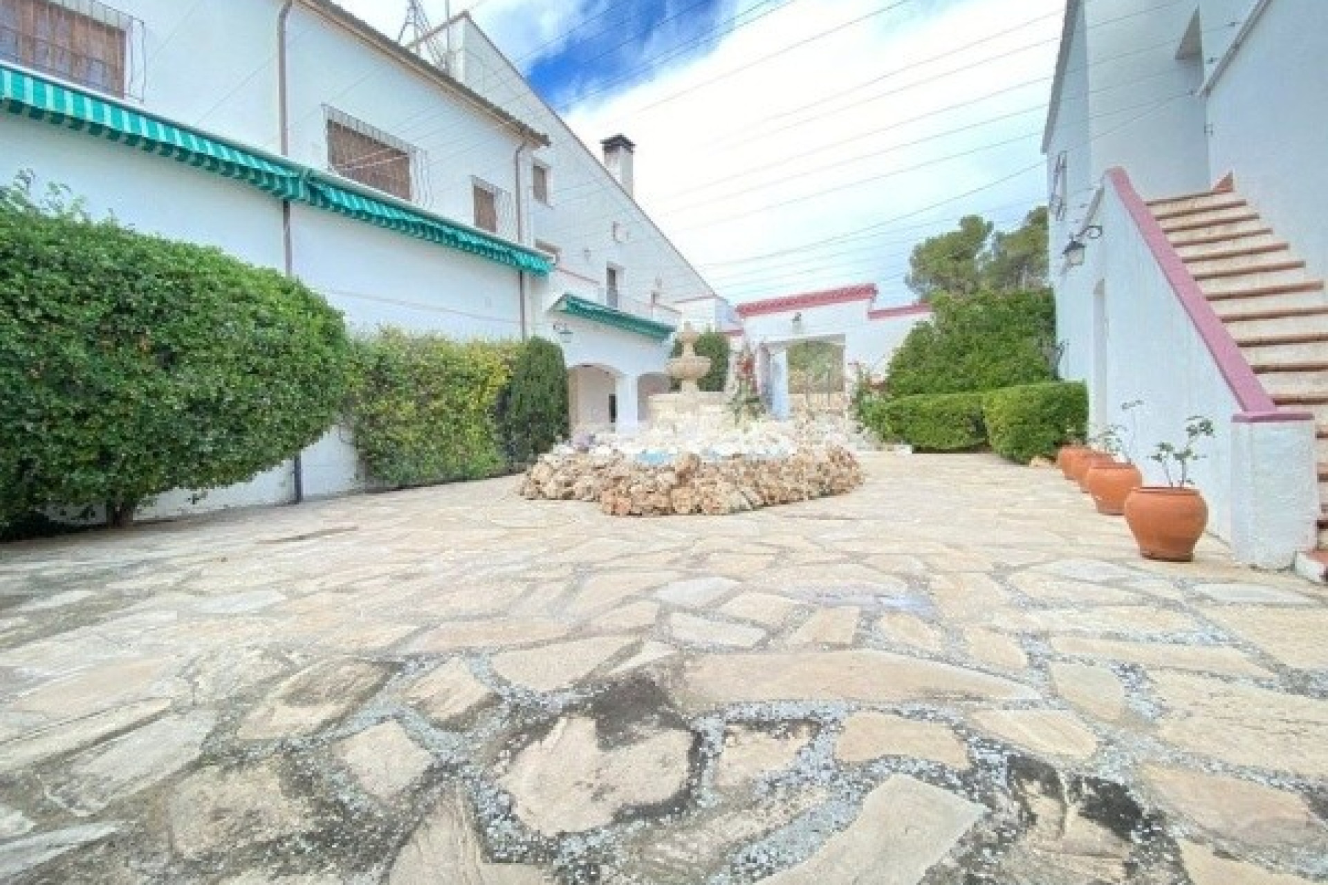 Resale - Equestrian property -
Penàguila - Alicante