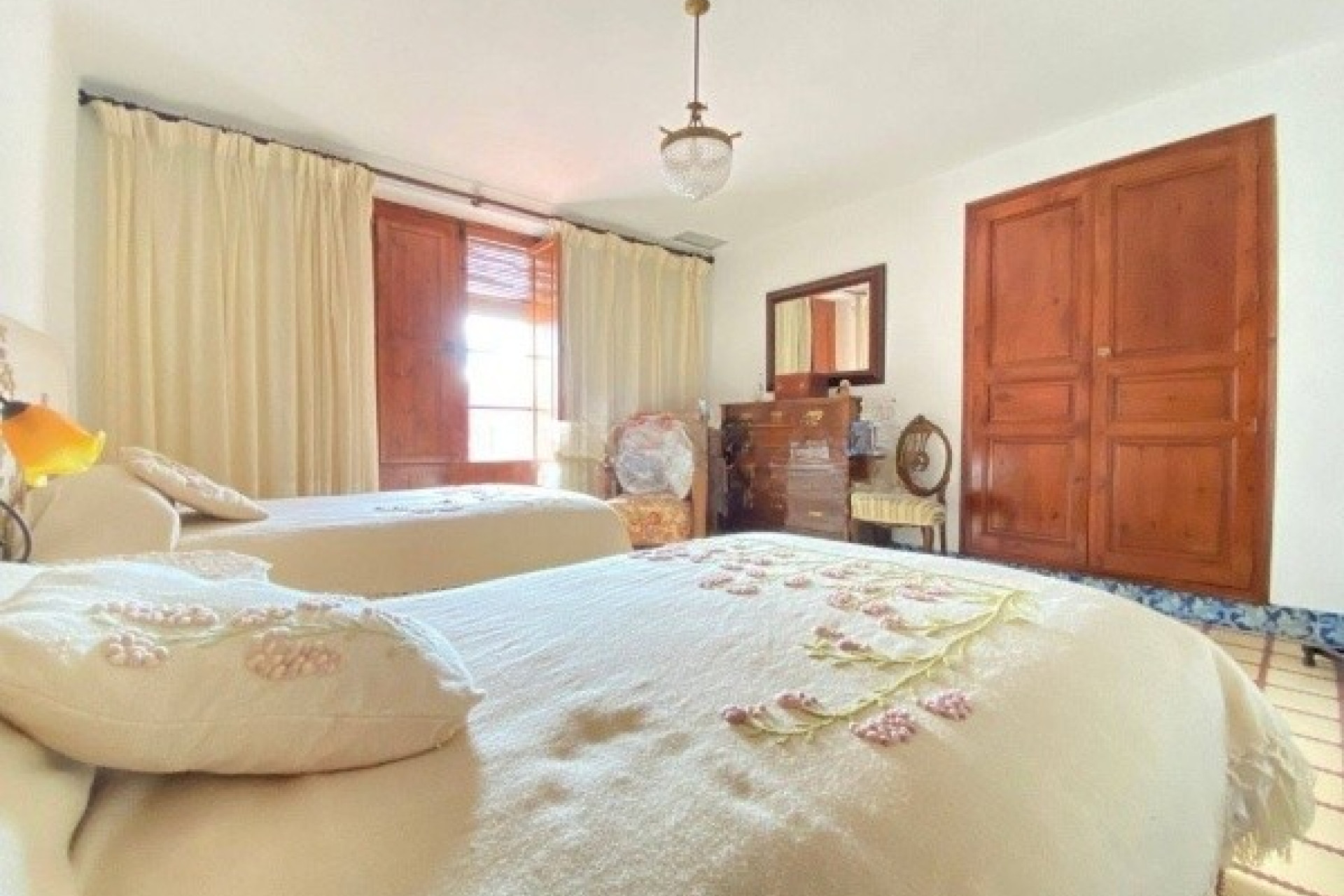 Resale - Equestrian property -
Penàguila - Alicante