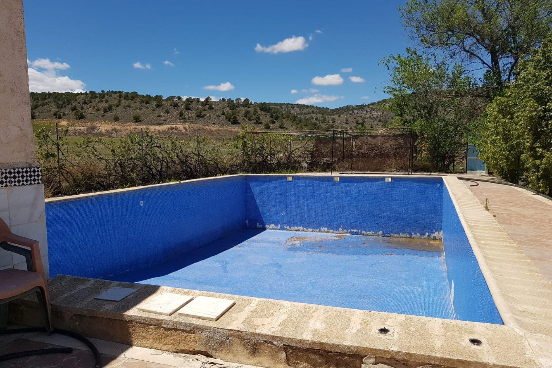 Resale - Equestrian property -
Yecla