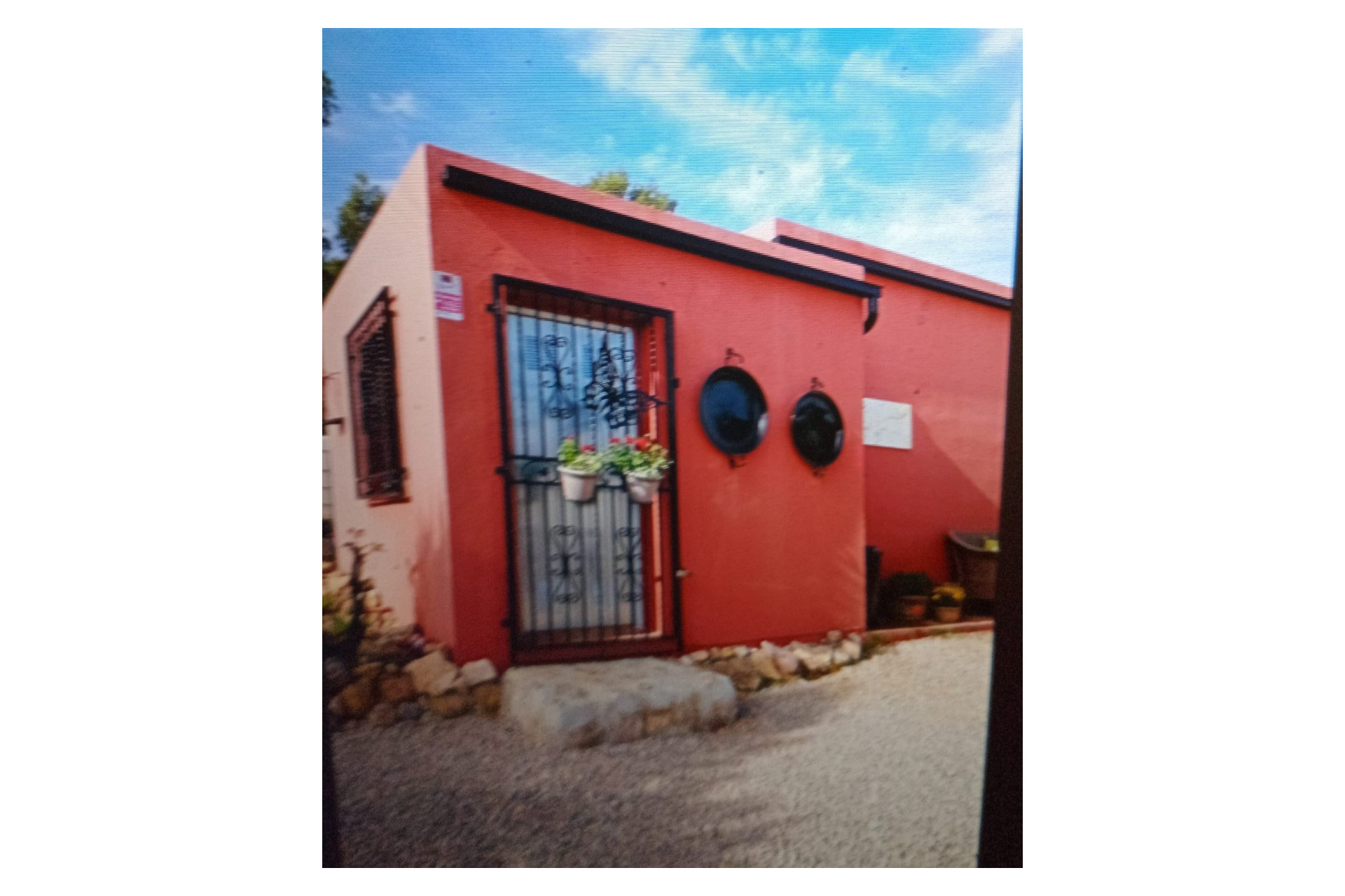 Resale - Equestrian property -
Zarra