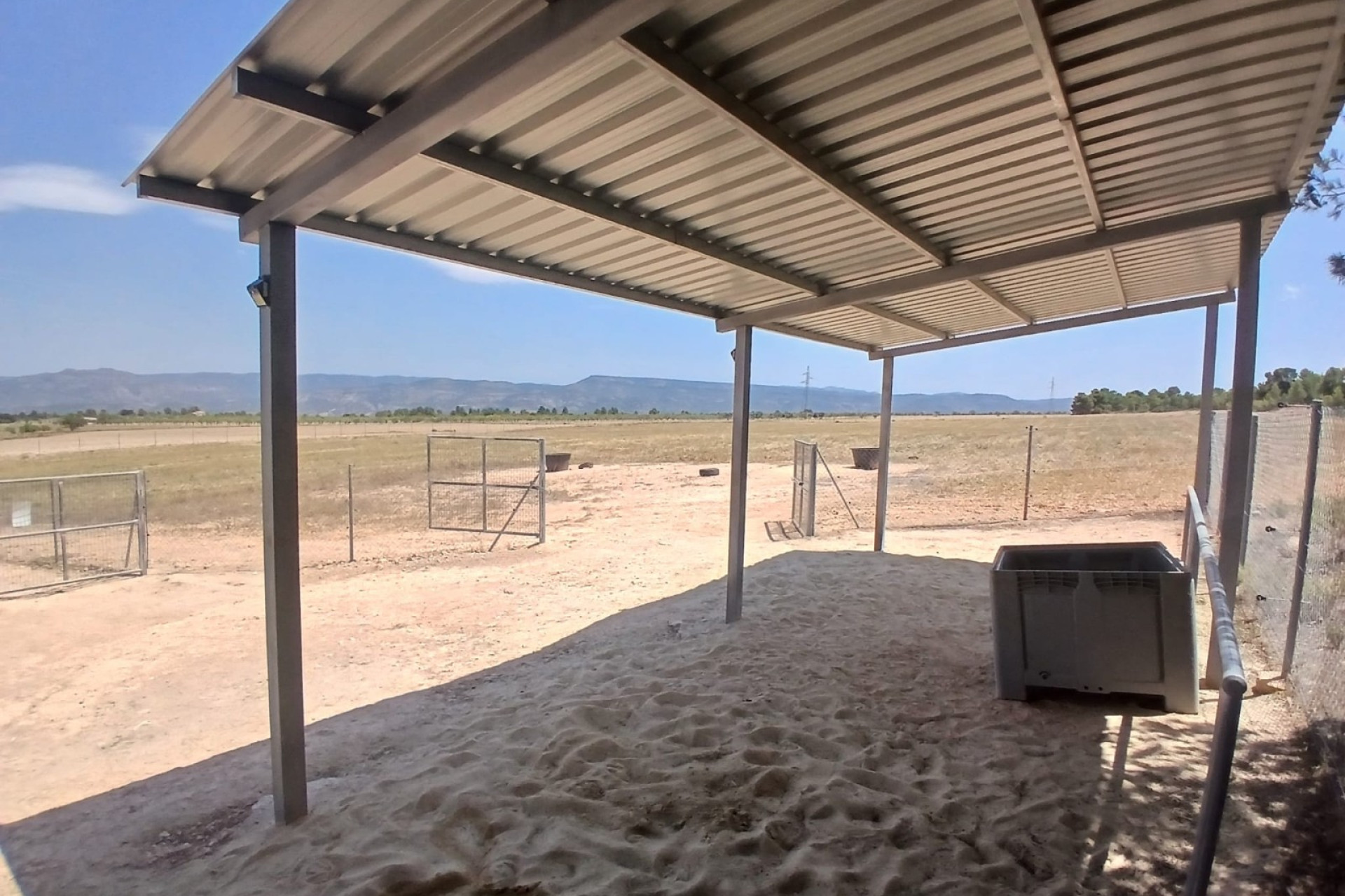 Resale - Equestrian property -
Zarra