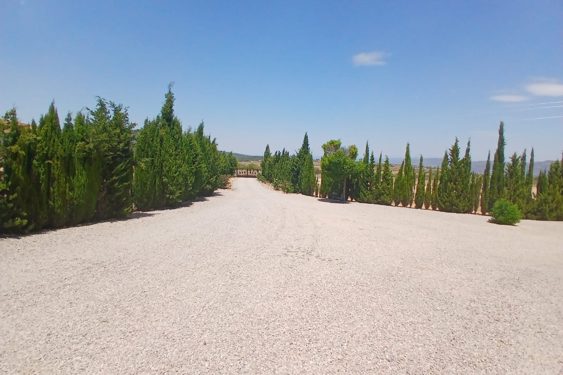 Resale - Equestrian property -
Zarra