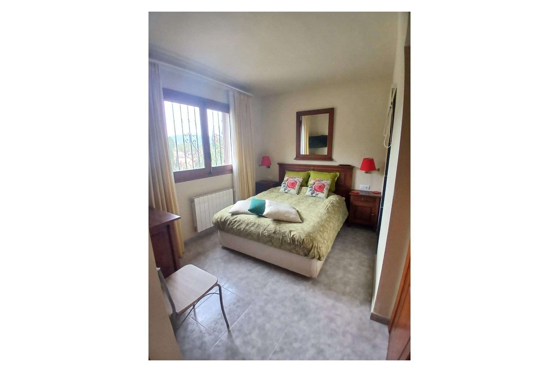 Resale - Equestrian property -
Zarra