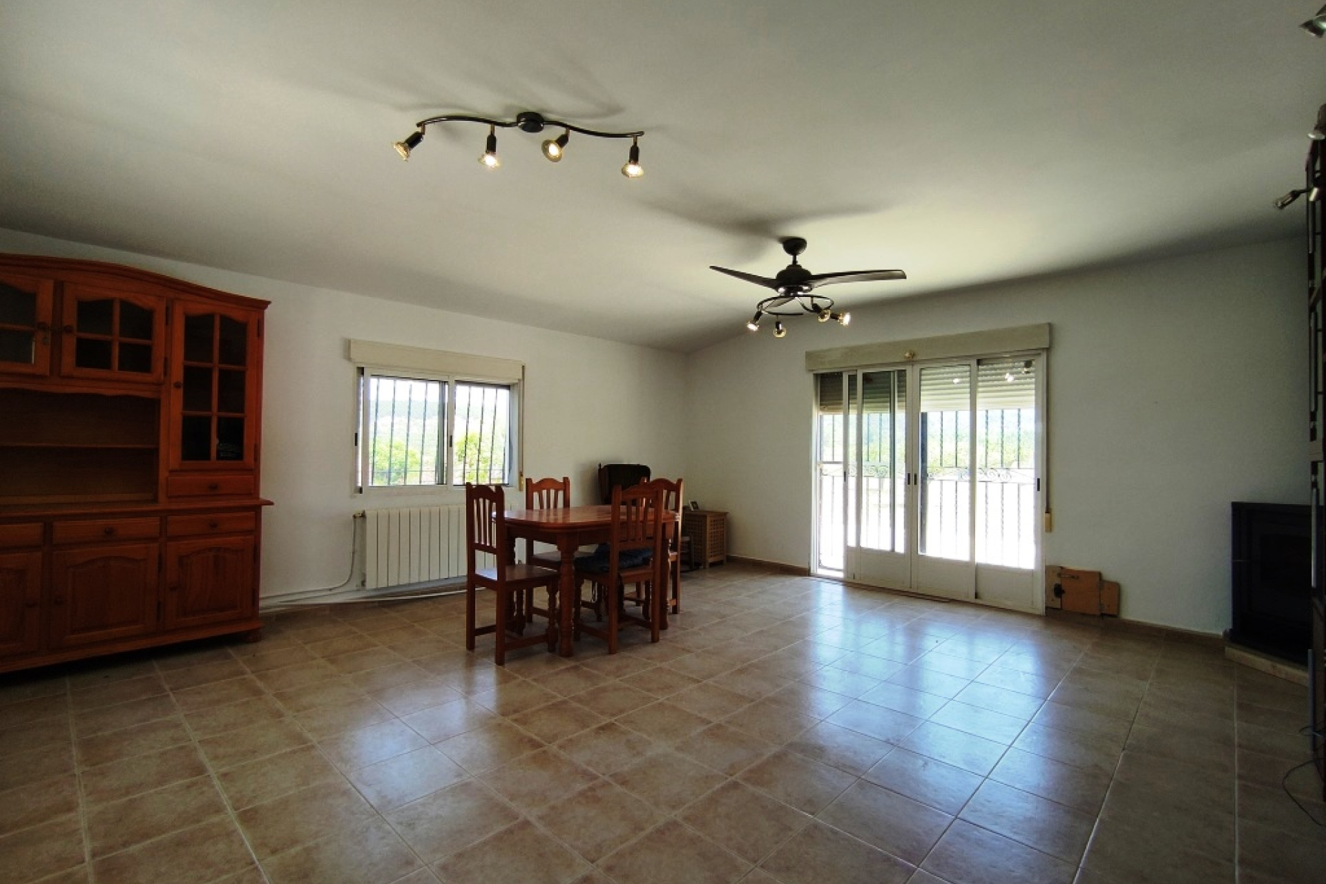 Resale - Finca - Country Property -
Agres