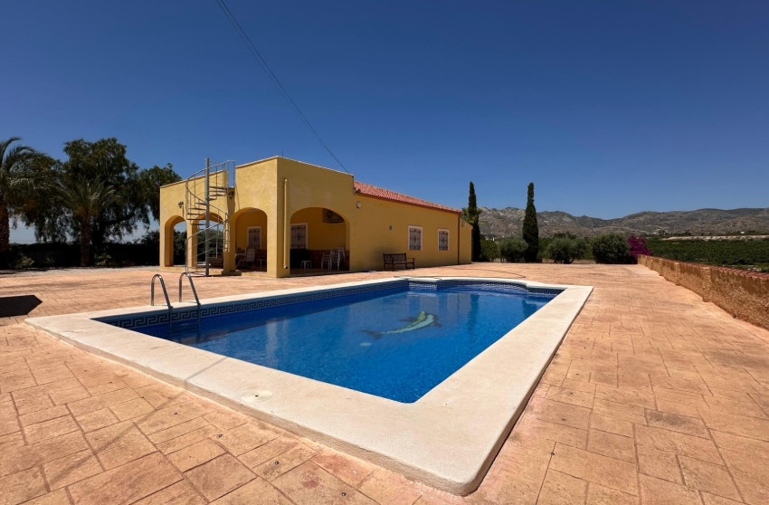 Resale - Finca - Country Property -
Albatera - Albatera - Country