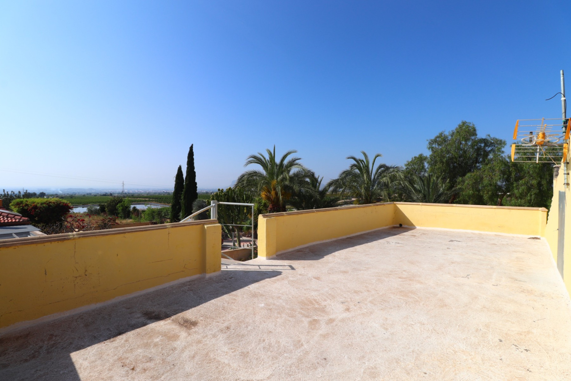 Resale - Finca - Country Property -
Albatera - Albatera - Country