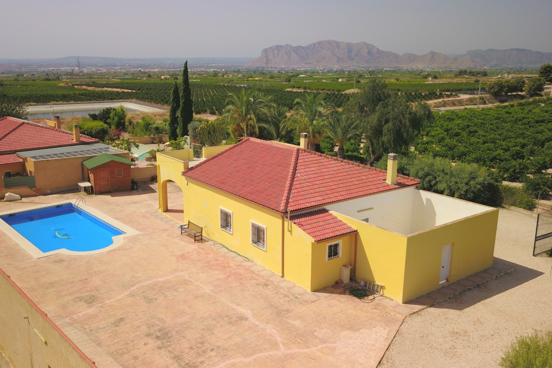 Resale - Finca - Country Property -
Albatera - Albatera - Country