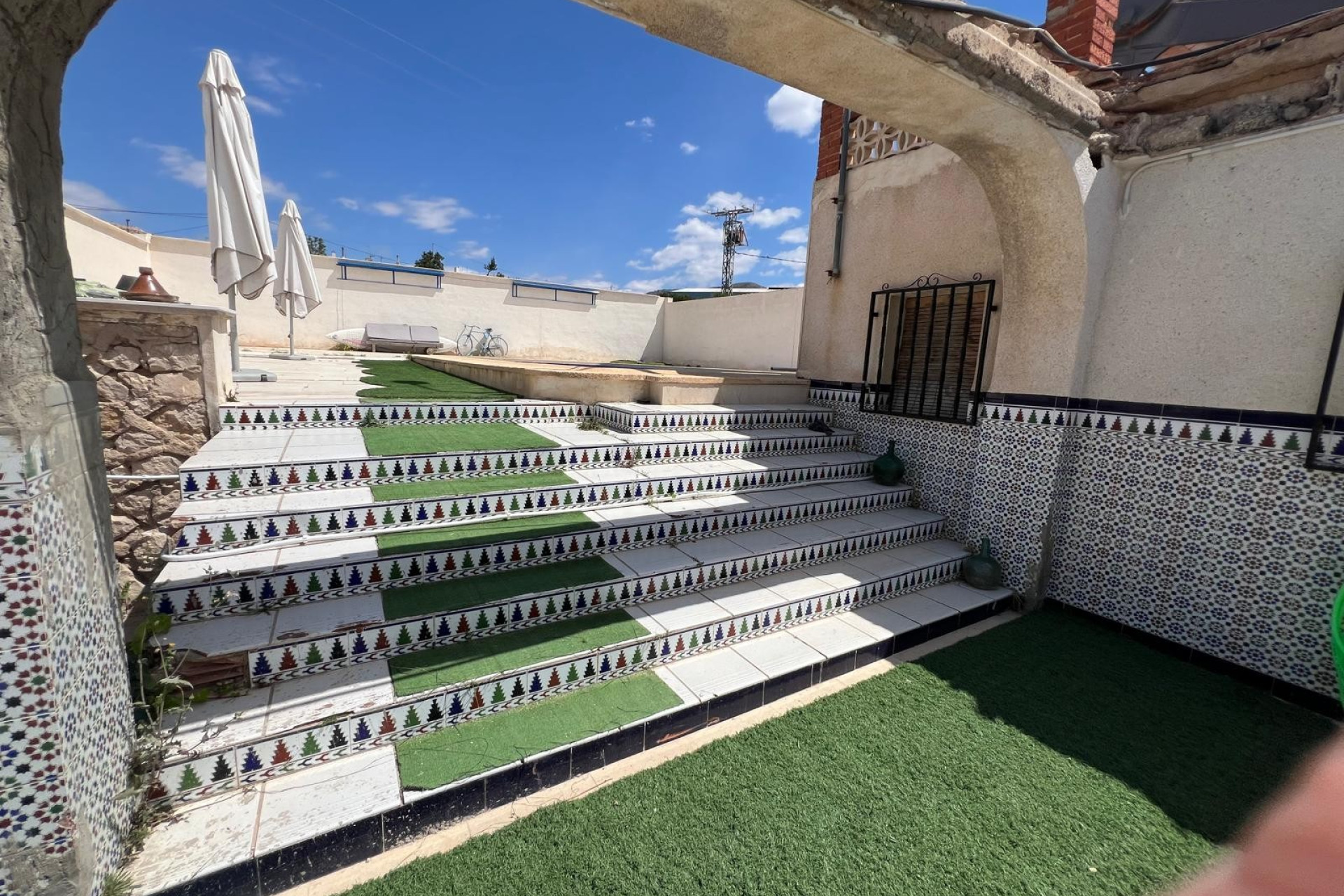 Resale - Finca - Country Property -
Algueña - Inland