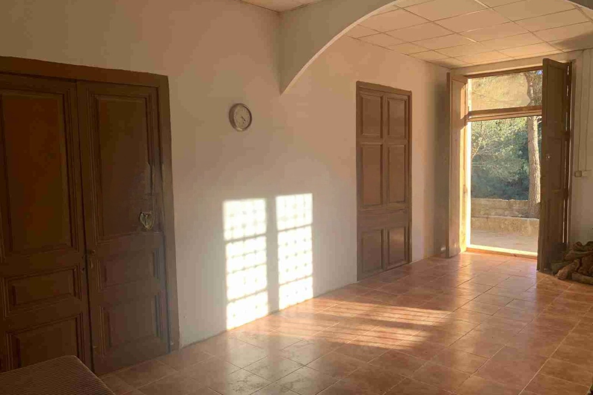 Resale - Finca / Country Property -
Almansa