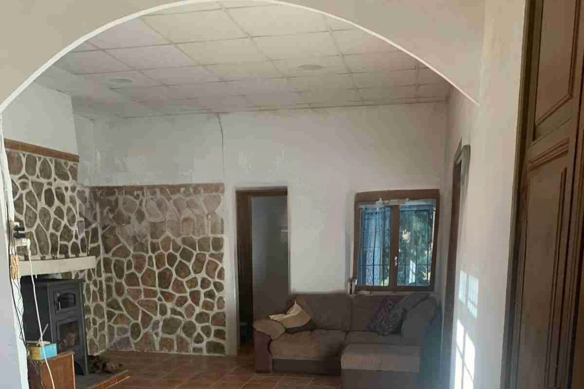 Resale - Finca / Country Property -
Almansa