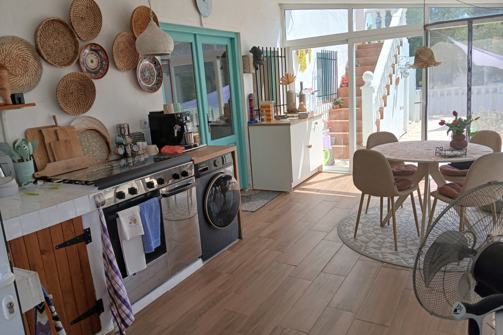 Resale - Finca / Country Property -
Ayora