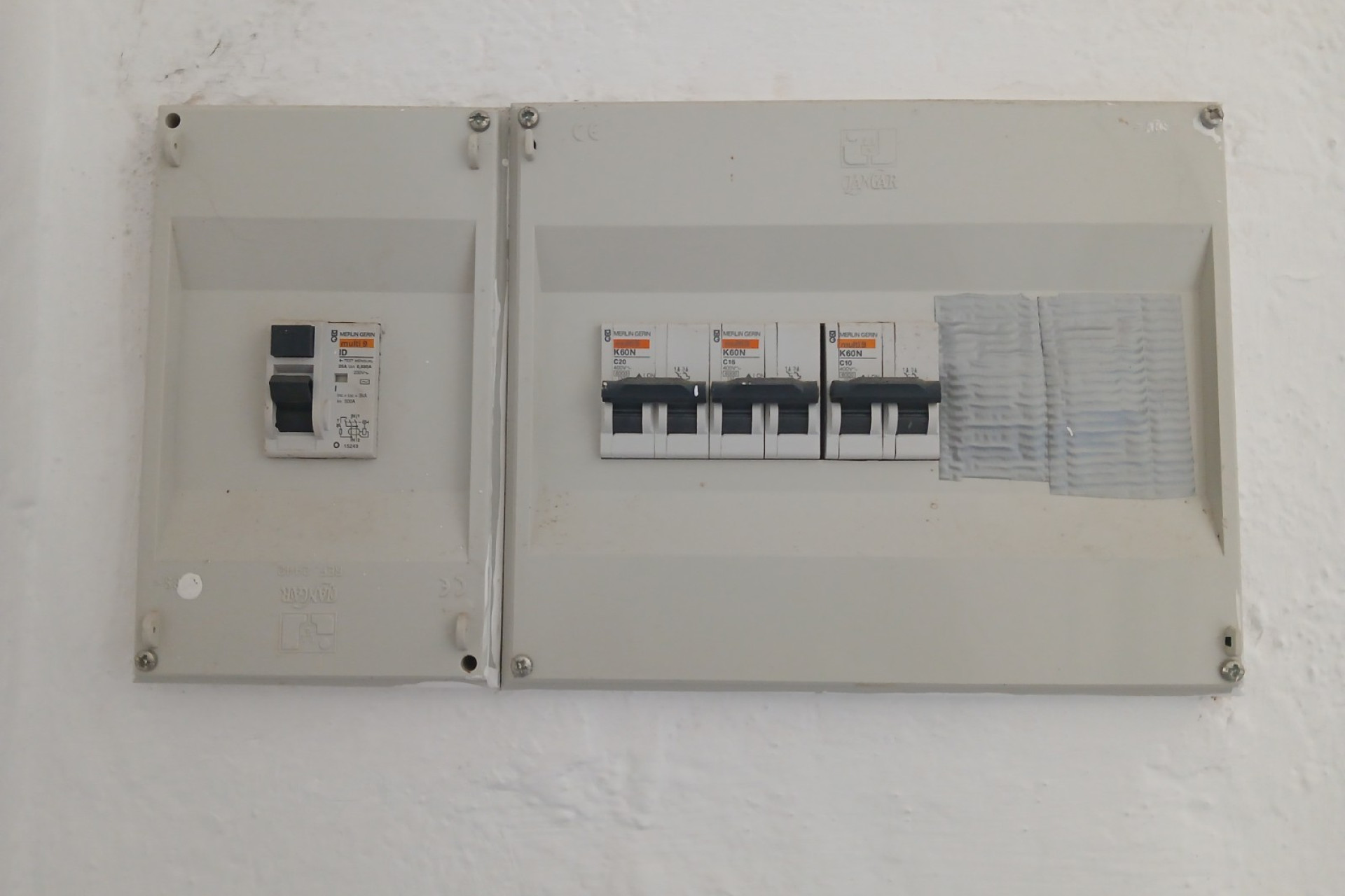 Resale - Finca / Country Property -
Ayora