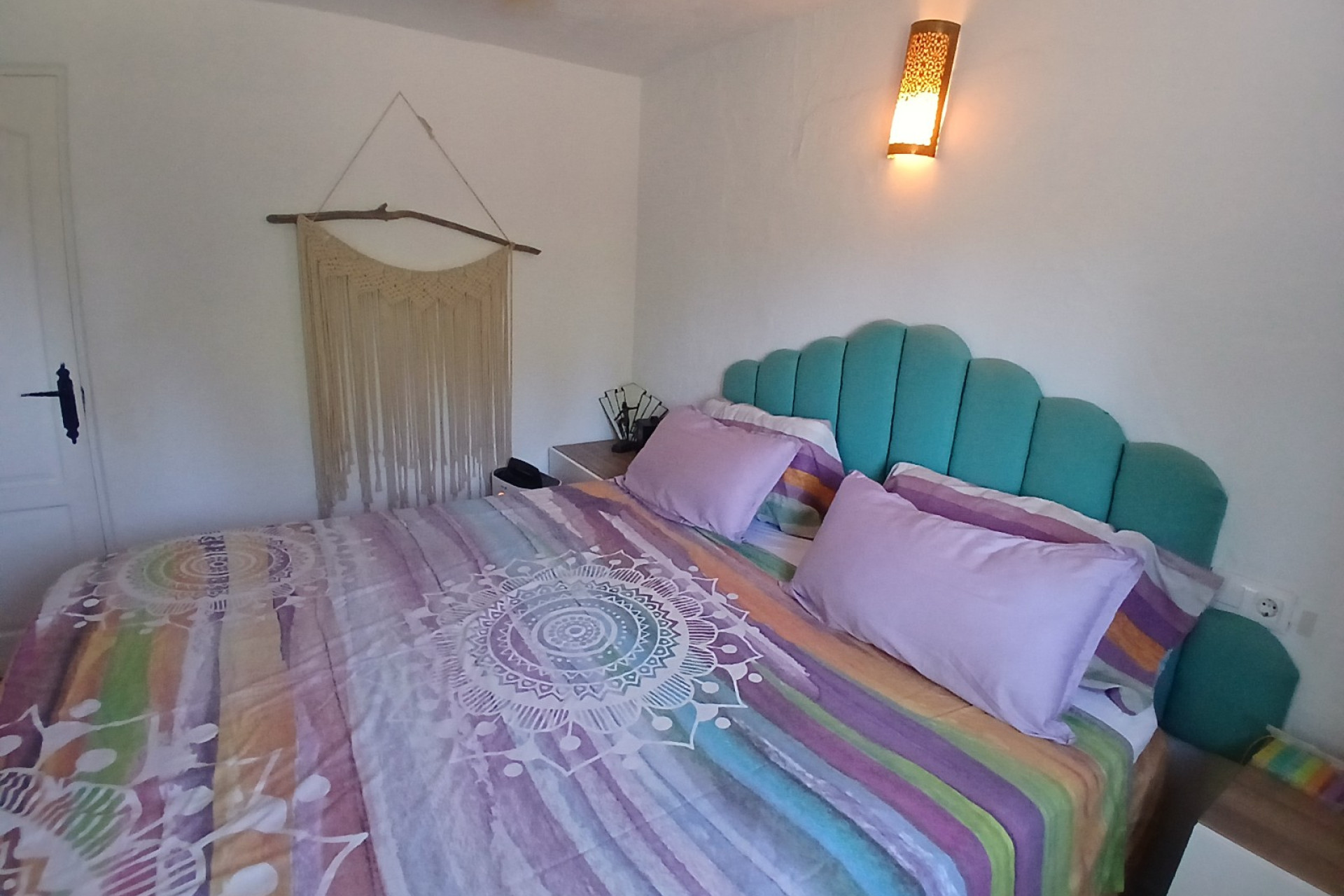 Resale - Finca / Country Property -
Ayora