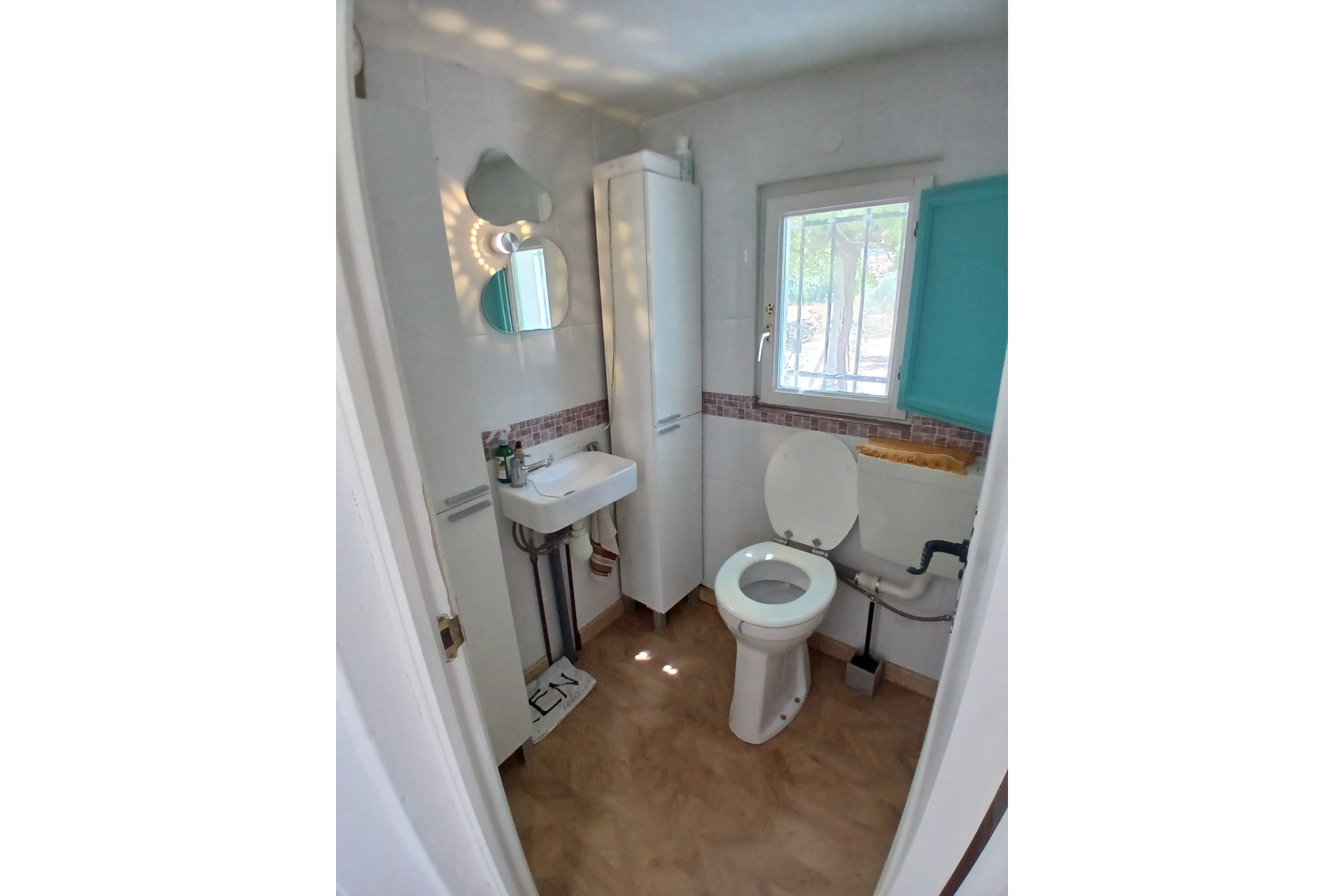 Resale - Finca / Country Property -
Ayora