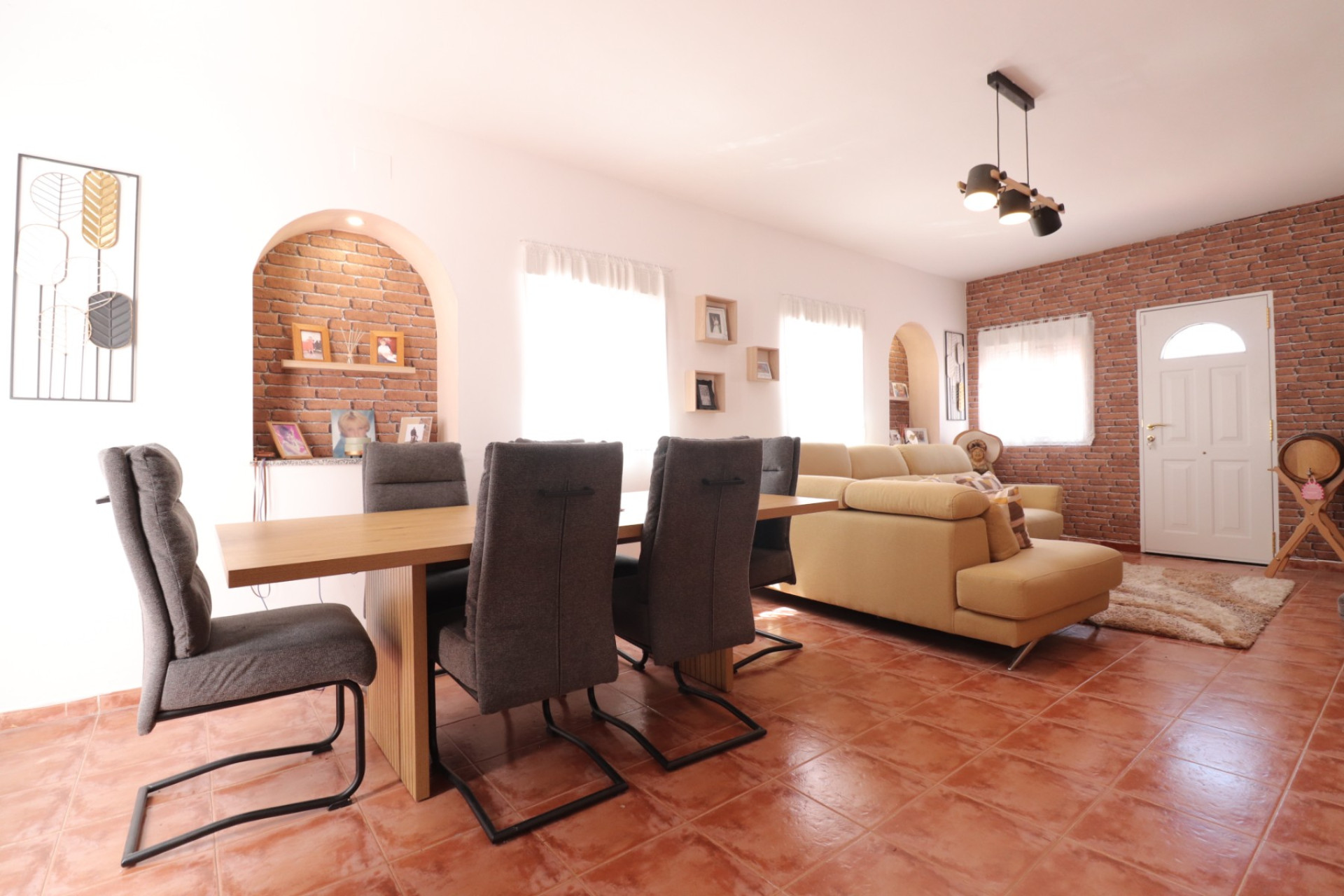 Resale - Finca - Country Property -
Benferri - Benferri - Country