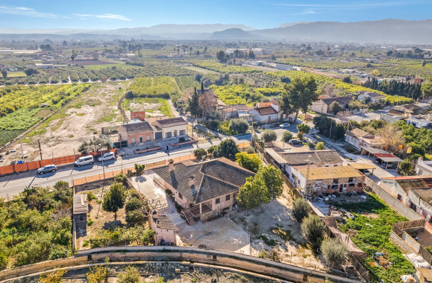 Resale - Finca - Country Property -
Beniel - Carretera de Beniel