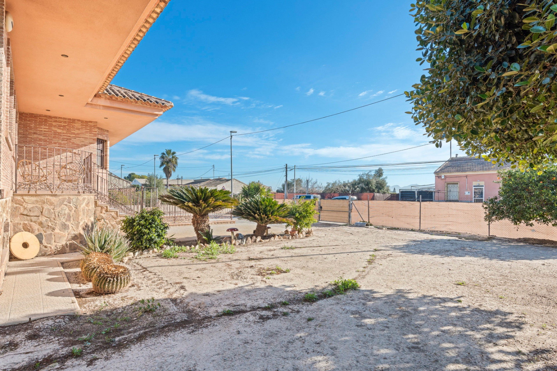 Resale - Finca - Country Property -
Beniel - Carretera de Beniel