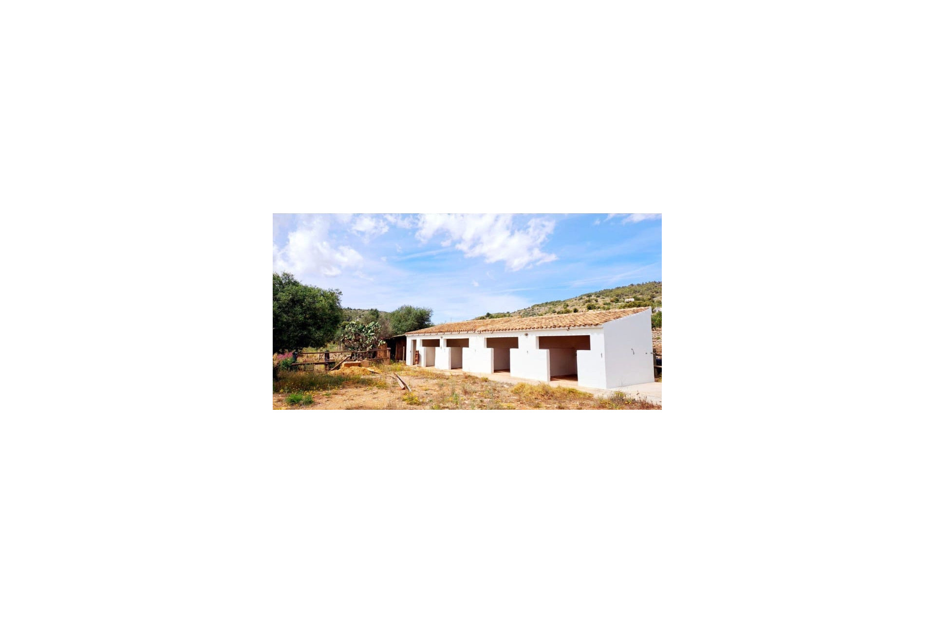 Resale - Finca / Country Property -
Benissa