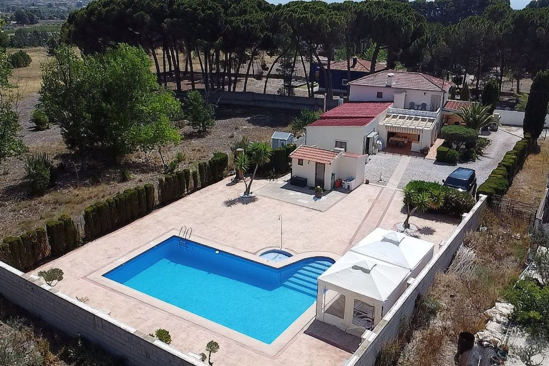 Resale - Finca / Country Property -
Castalla