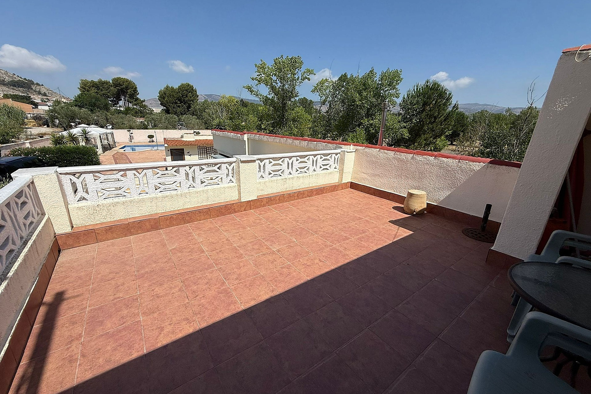 Resale - Finca / Country Property -
Castalla