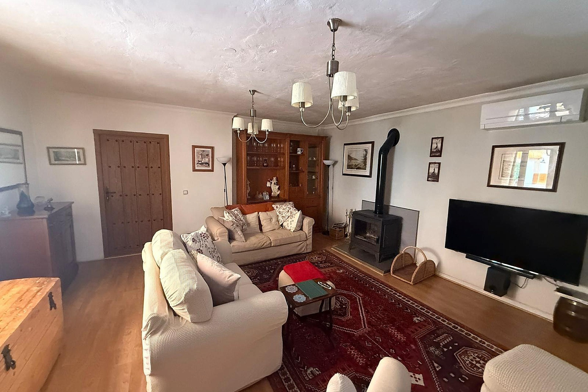 Resale - Finca / Country Property -
Castalla